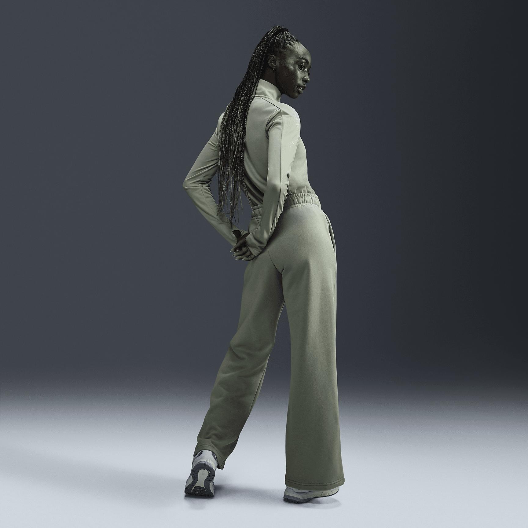 Women's Nike Sportswear Club Fleece Mid-Rise Wide-Leg Sweatpants Product Image