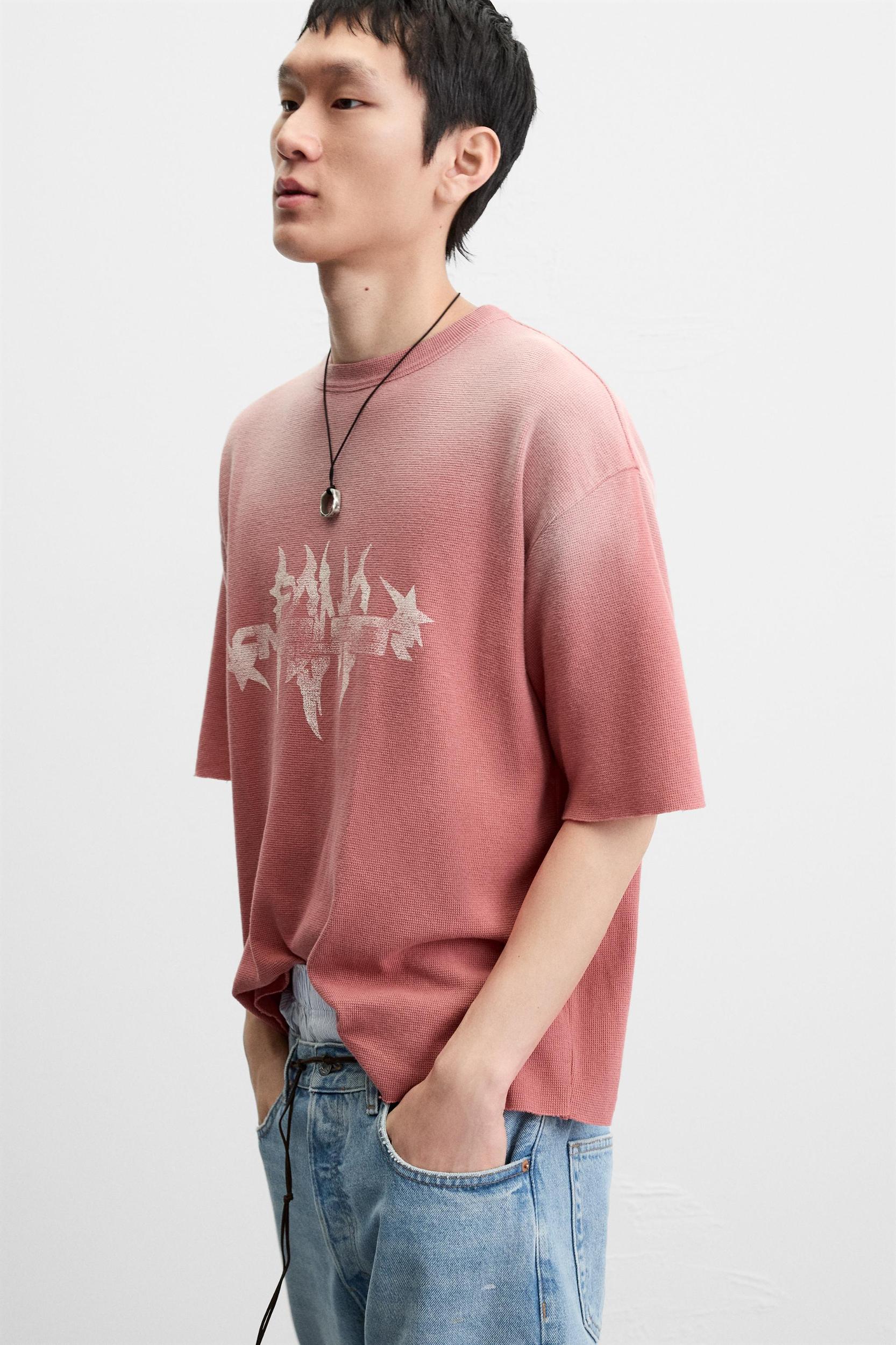 PRINTED KNIT T-SHIRT Product Image