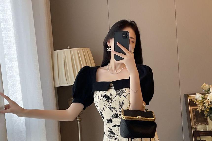 Short-Sleeve Square Neck Floral Midi A-Line Dress Product Image