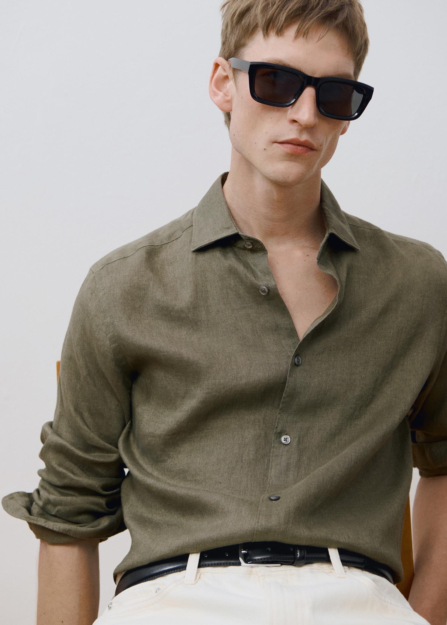 100% linen slim-fit shirt - Men | MANGO USA Product Image