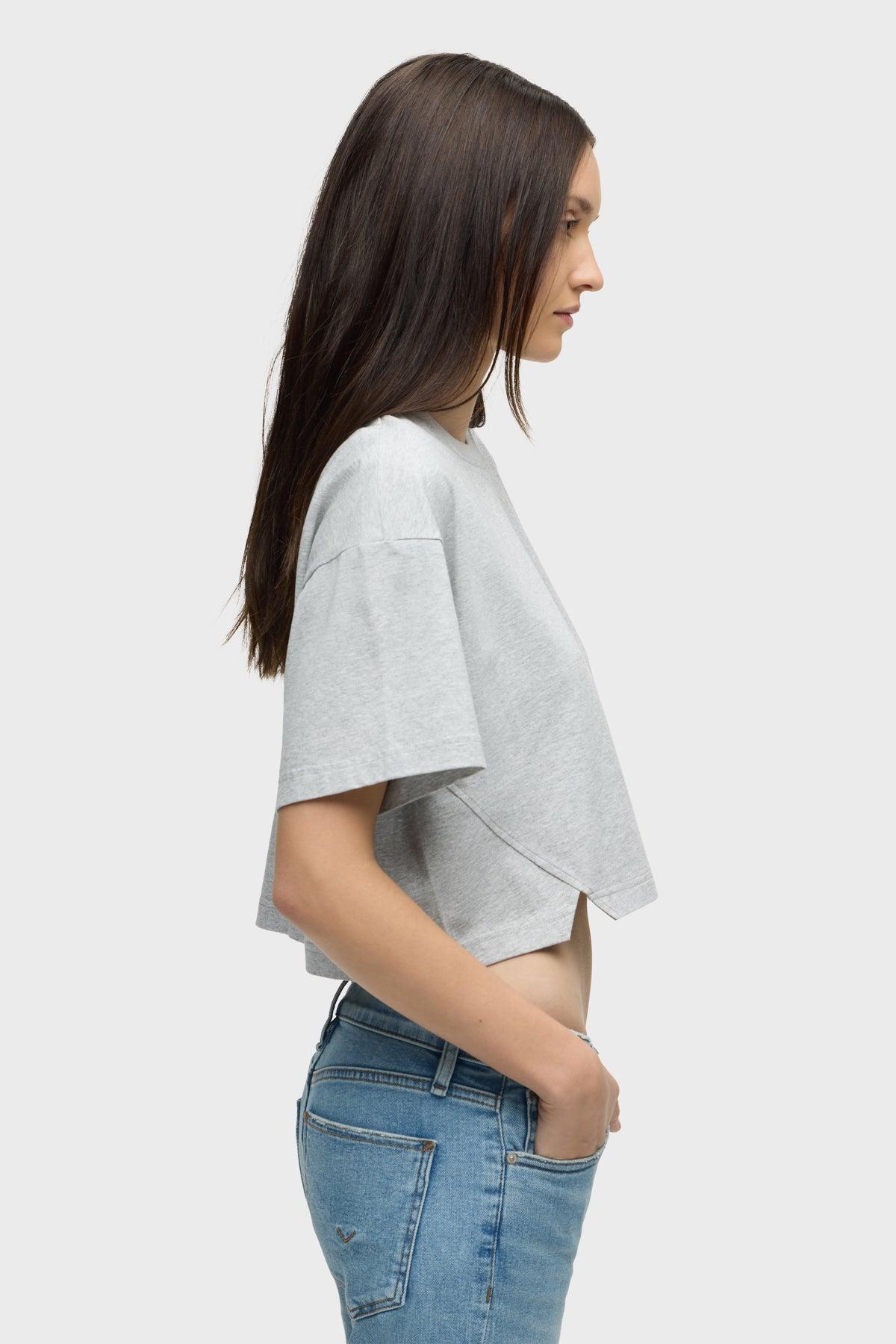 Short Sleeve Forward Seam Tee Female Product Image