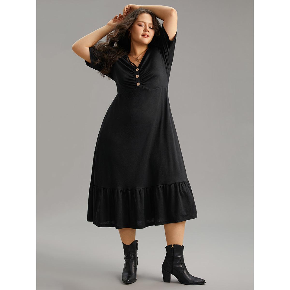 Plus Size Supersoft Essentials Plain Button Detail Crisscross Pocket Dress Black Women Casual Plain Square Neck Half Sleeve Curvy Midi Dress BloomChic 18-20/2X Product Image