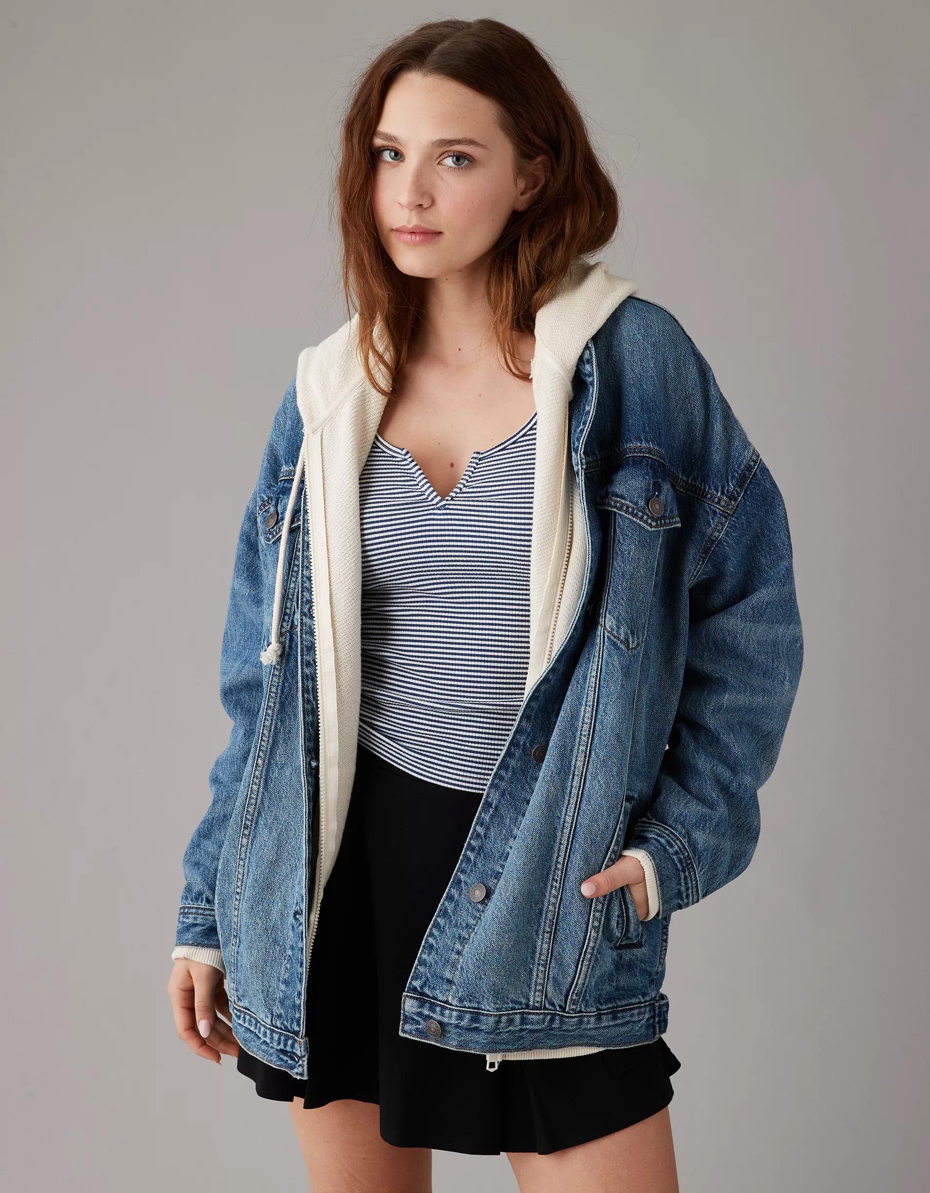 AE Strigid Oversized Boyfriend Denim Jacket Product Image