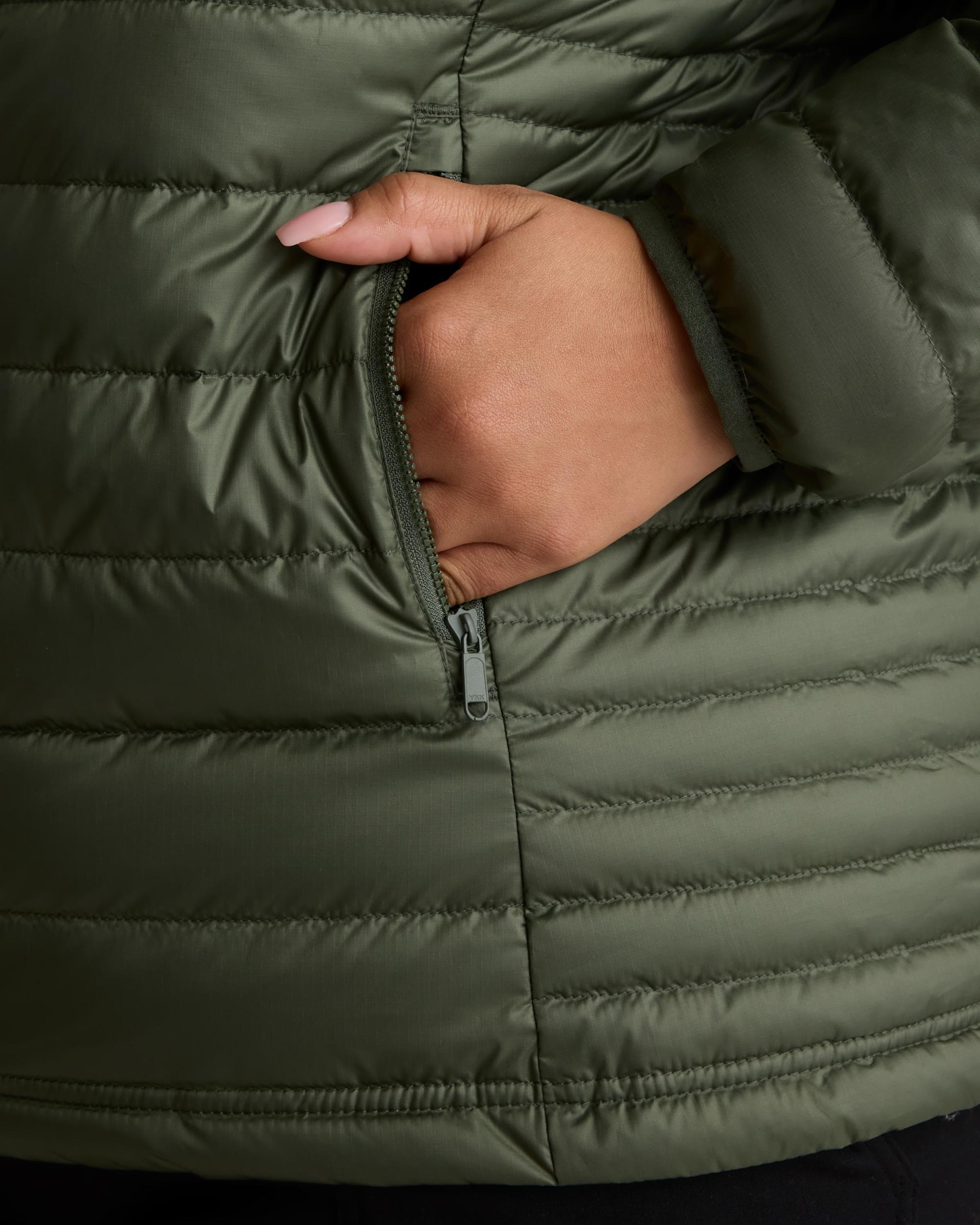 Quince | Women's Lightweight Down Packable Puffer Jacket Recycled Polyester Product Image