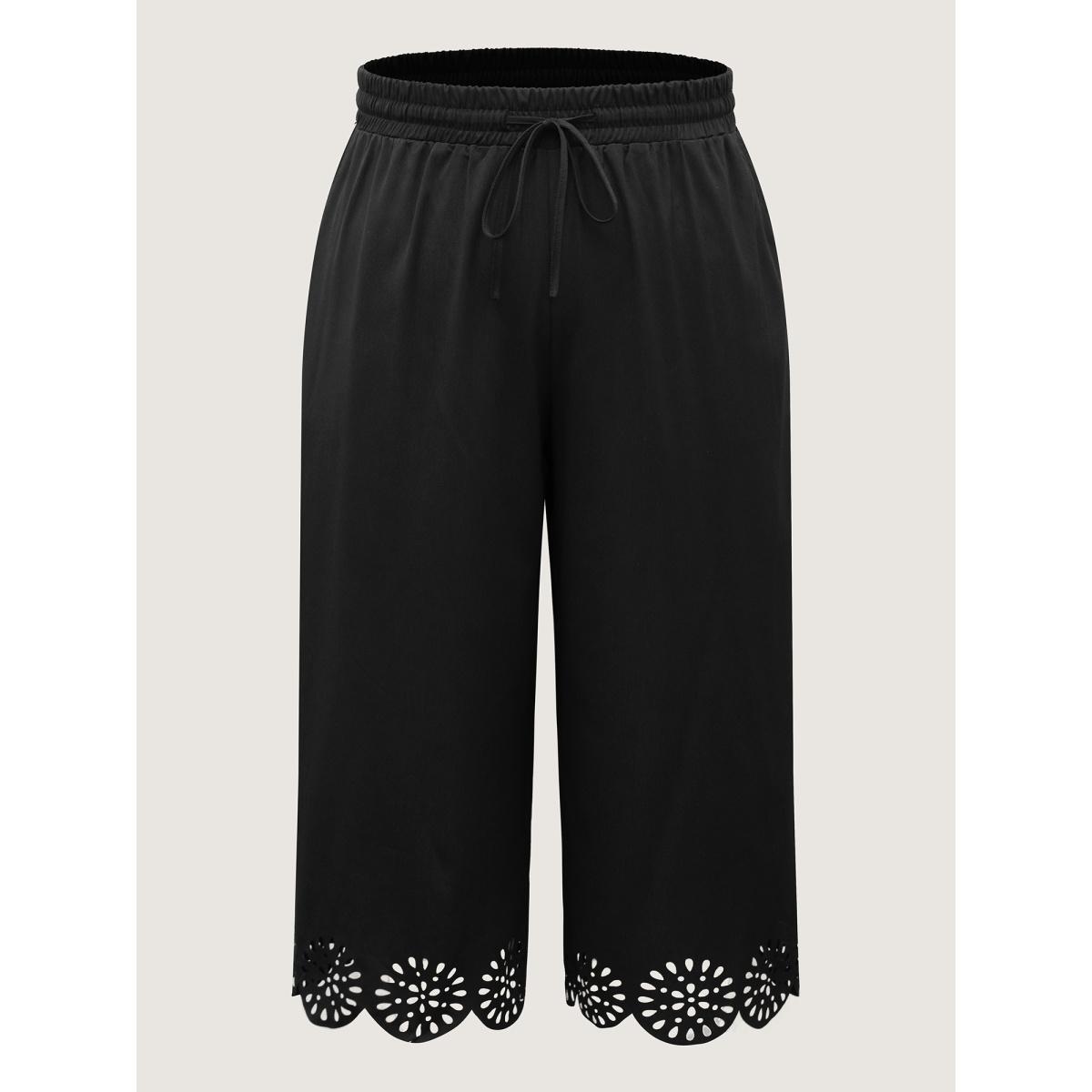 Plus Size Scalloped Hem Laser Cut Wide-Leg Pants Women Black Leisure Wide Leg Mid Rise Casual Pants BloomChic 22-24/3X Product Image