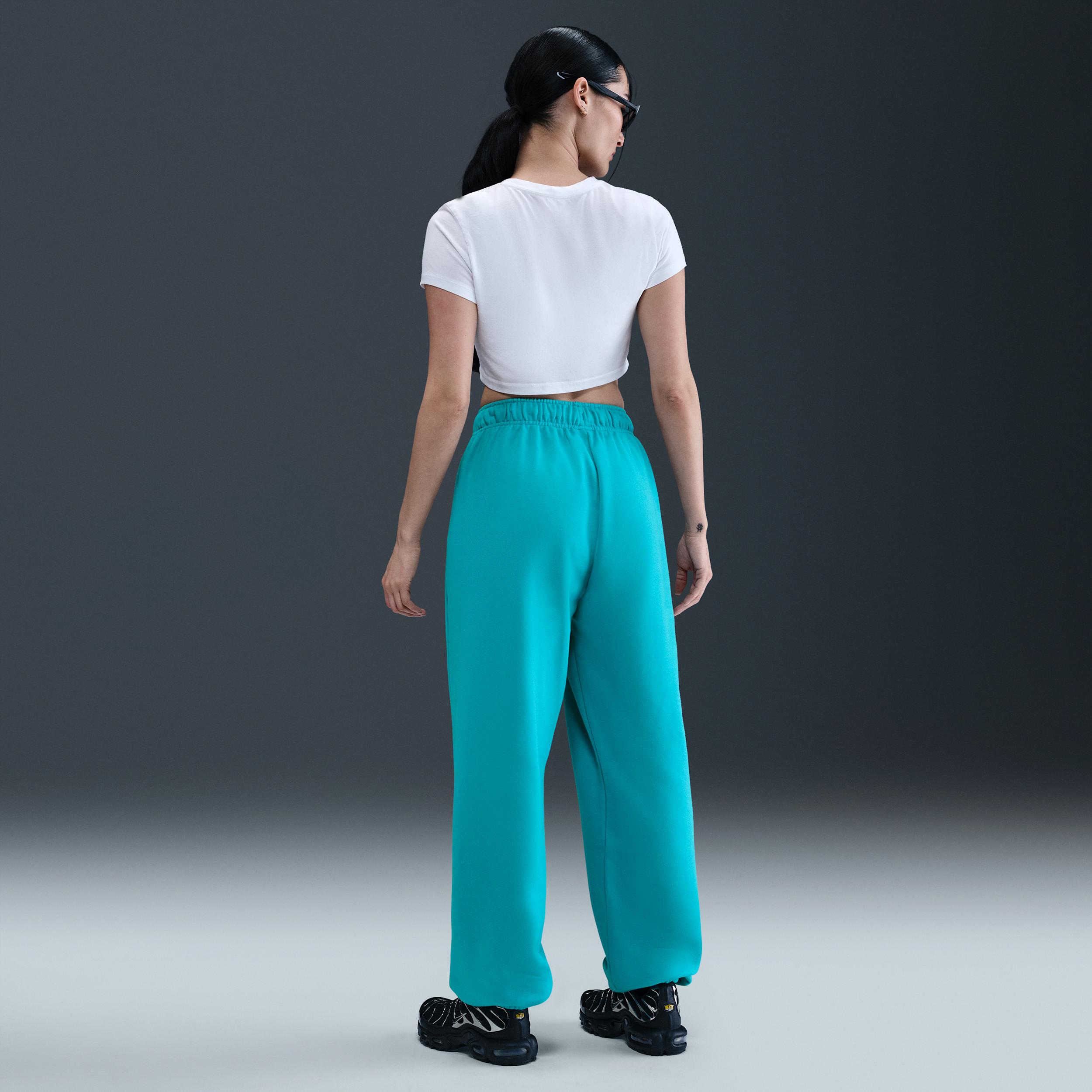 Nike Sportswear Club Fleece Women's Mid-Rise Oversized Sweatpants Product Image