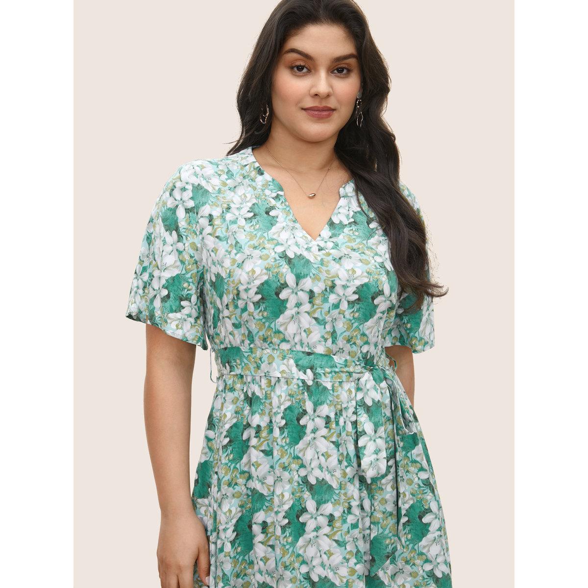 Plus Size Floral Print Notched Belted Midi Dress Turquoise Women Elegant Belted Flat collar with V-notch Short sleeve Curvy Midi Dress BloomChic 18-20/2X Product Image