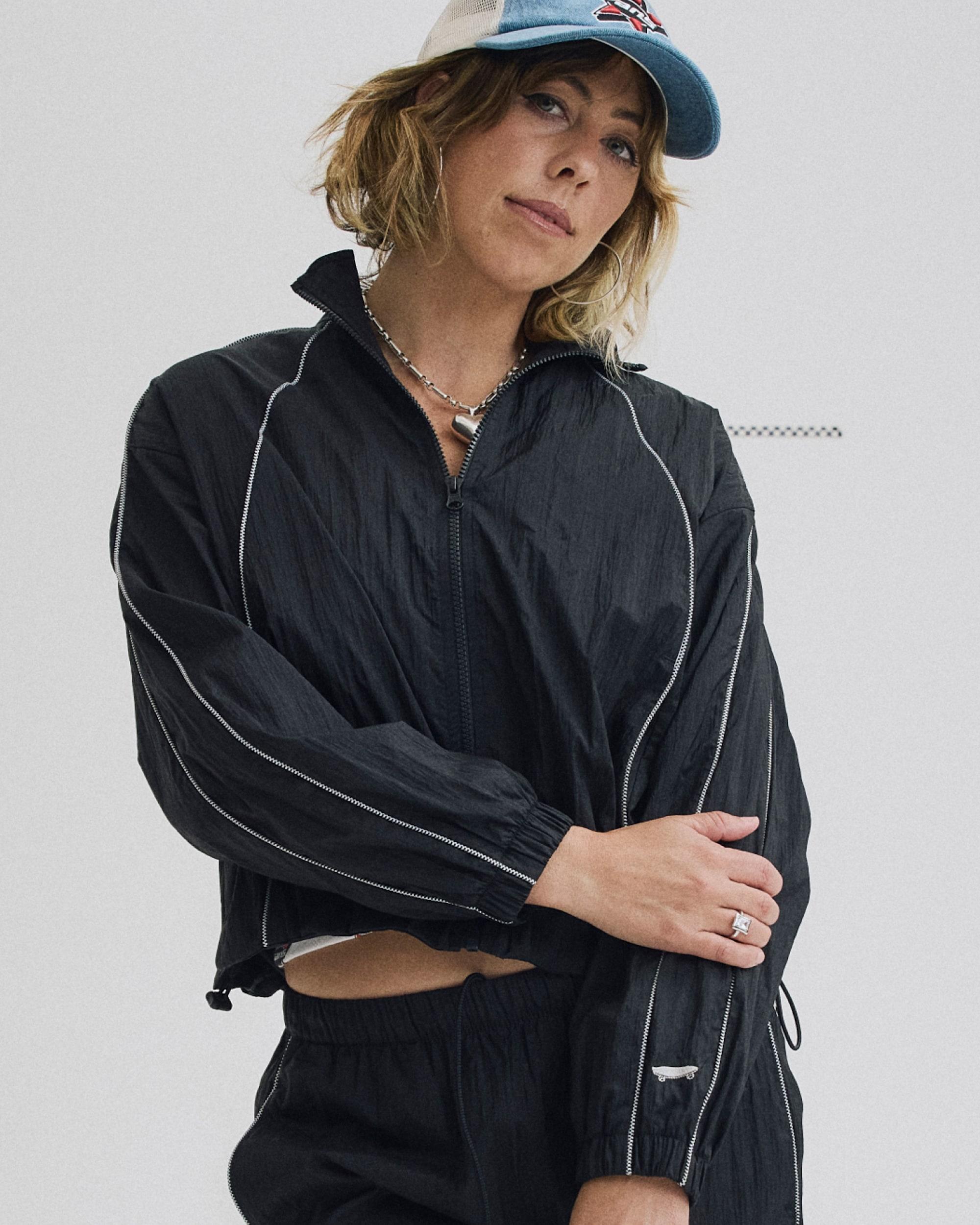 Nyla Track Pants in Black| Vans US Product Image