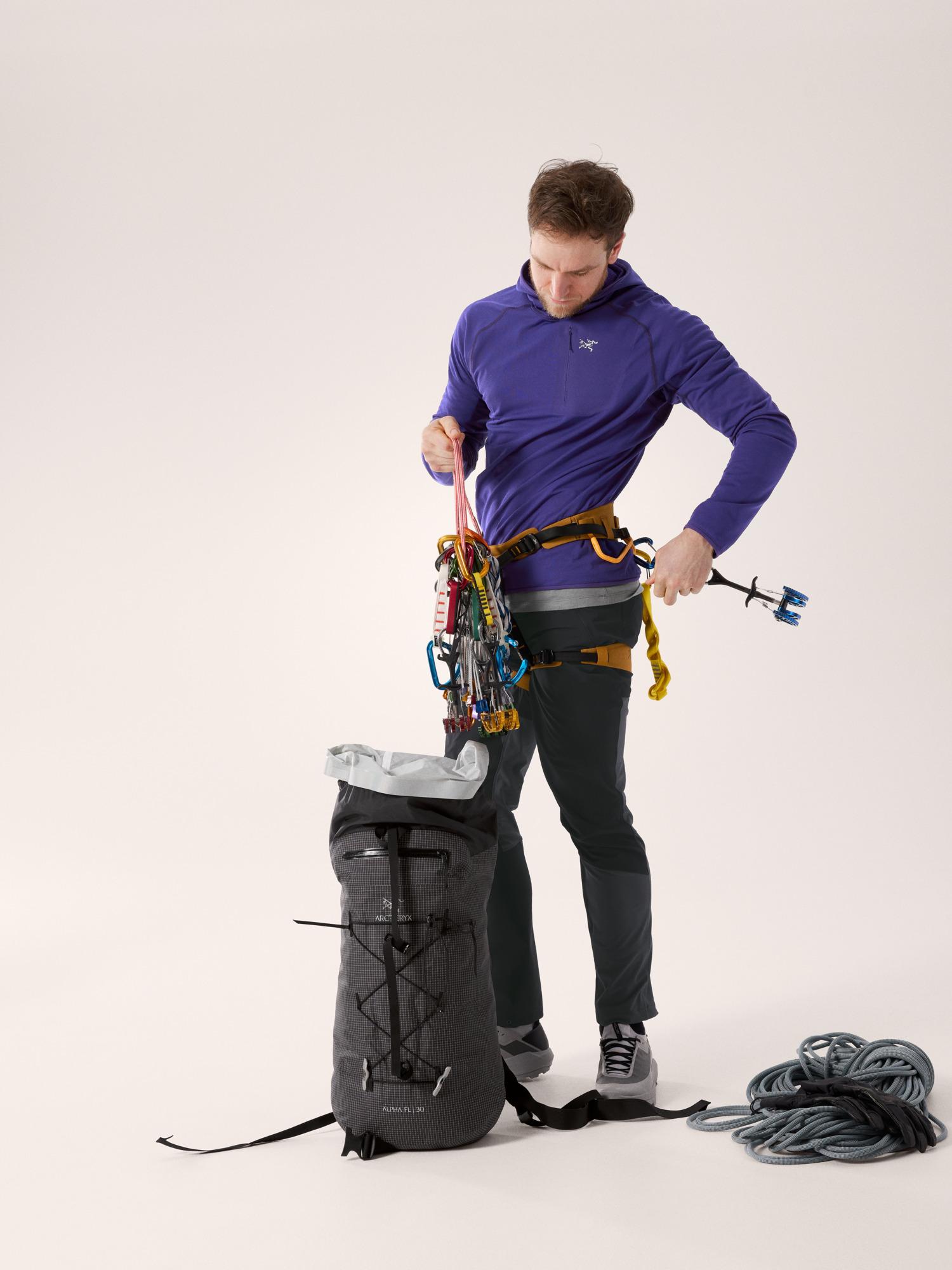 Delta Pullover Hoody Men's Product Image