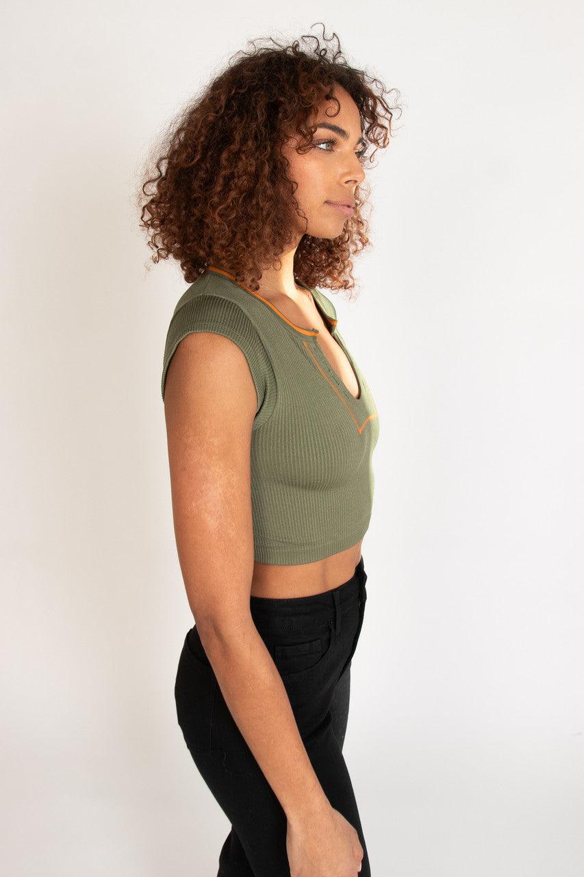 Sporty Notch Neck Seamless Tee Product Image