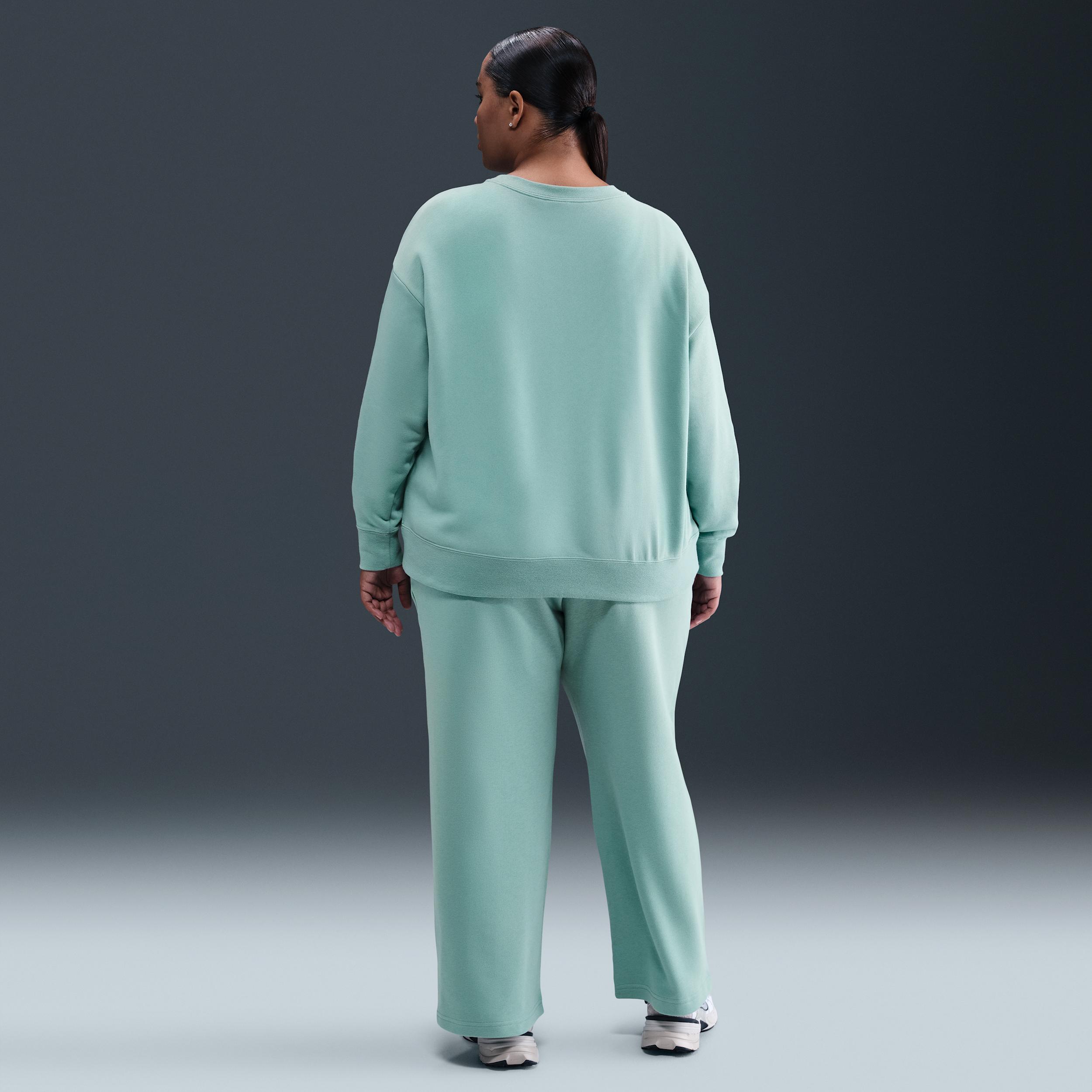 Women's Nike Sportswear Club Fleece Loose Crew-Neck Sweatshirt (Plus Size) Product Image