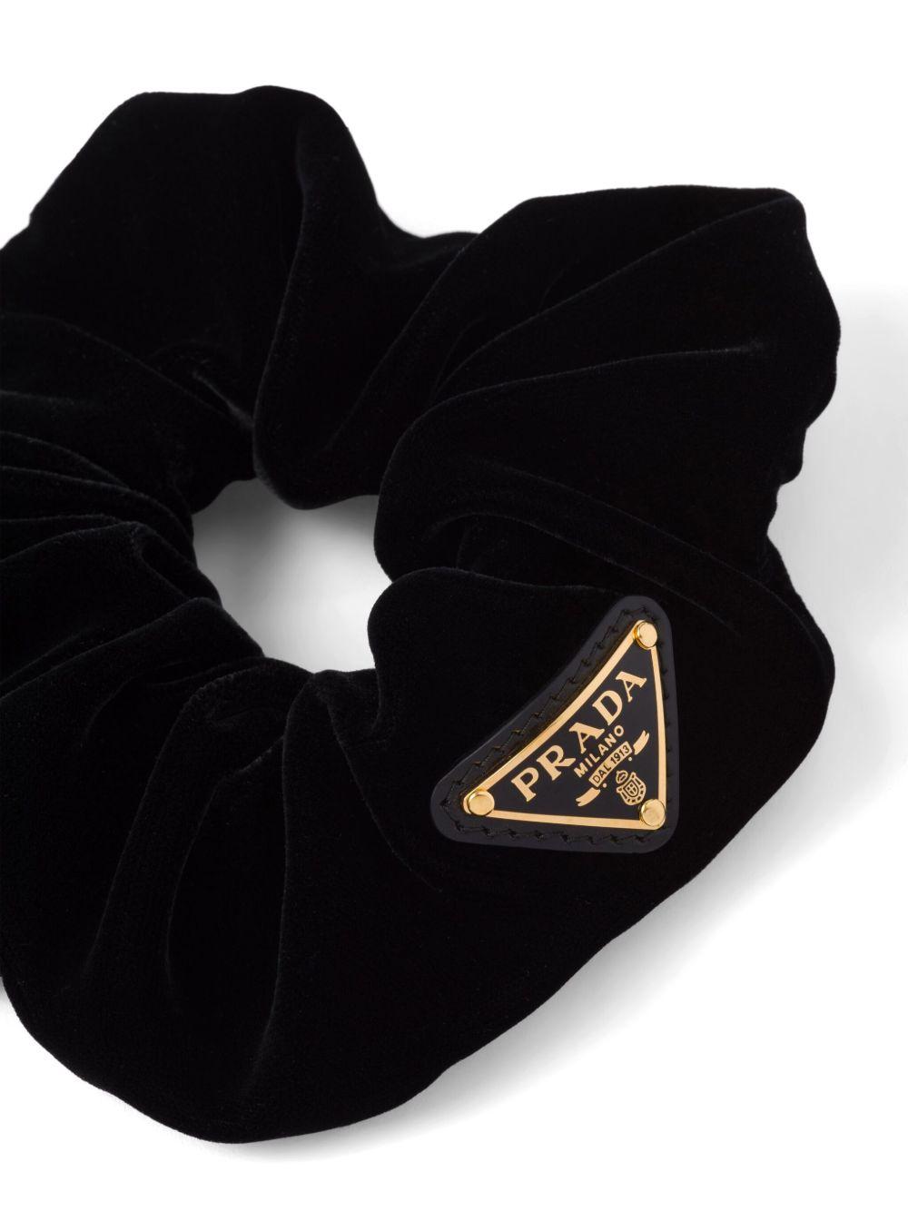 triangle-logo velvet scrunchie Product Image