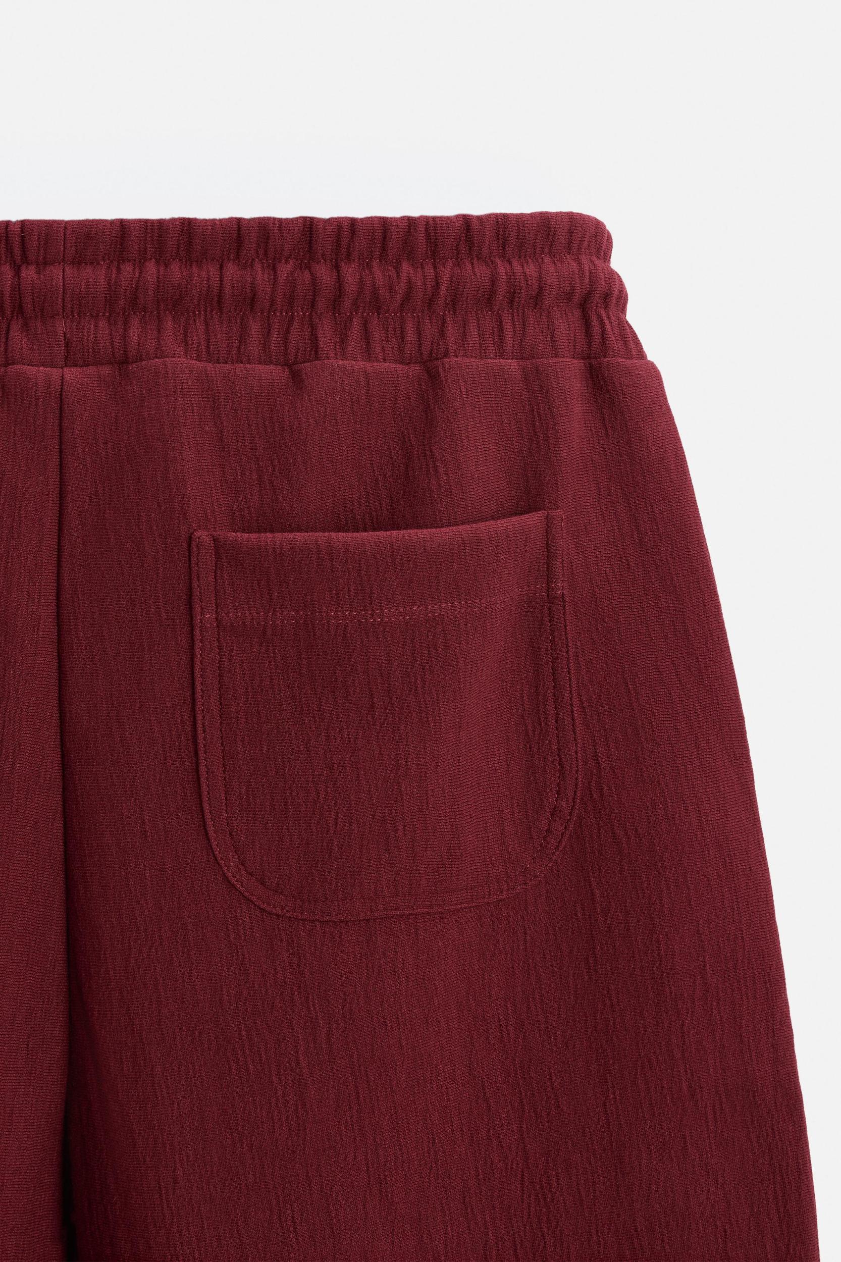 TEXTURED JOGGER SHORTS Product Image