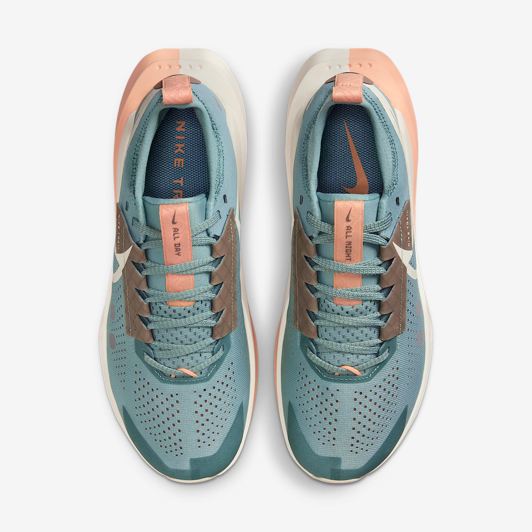 Nike Womens Zegama 2 Trail Running Shoes | FD5191-008 Product Image