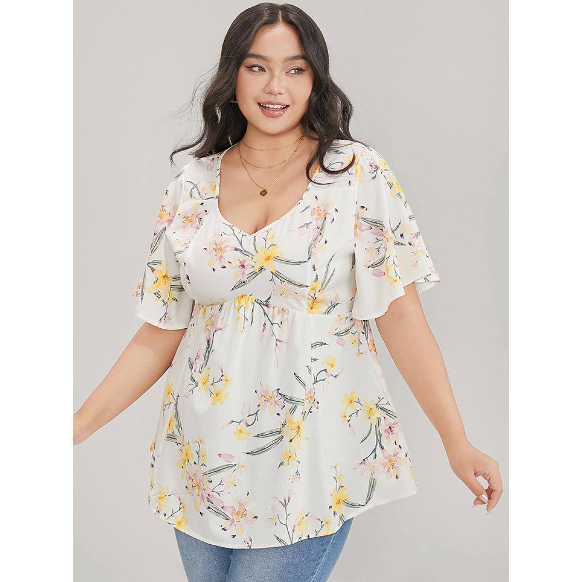 Plus Size Ivory Floral Print V Neck Ruffle Sleeve Blouse Women Elegant Short sleeve V-neck Dailywear Blouses BloomChic 22-24/3X Product Image