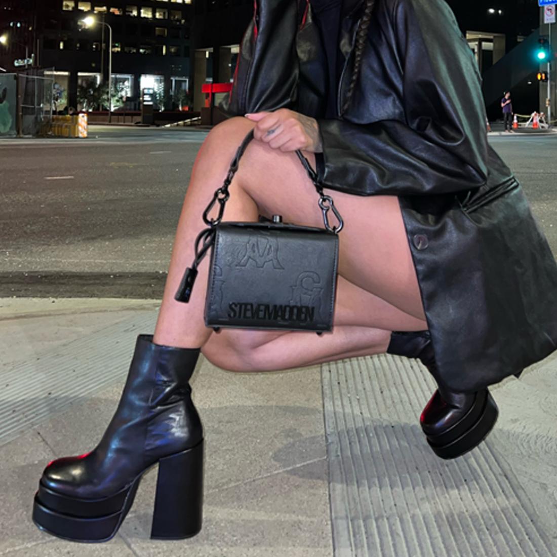 COBRA BLACK LEATHER - SM REBOOTED Female Product Image