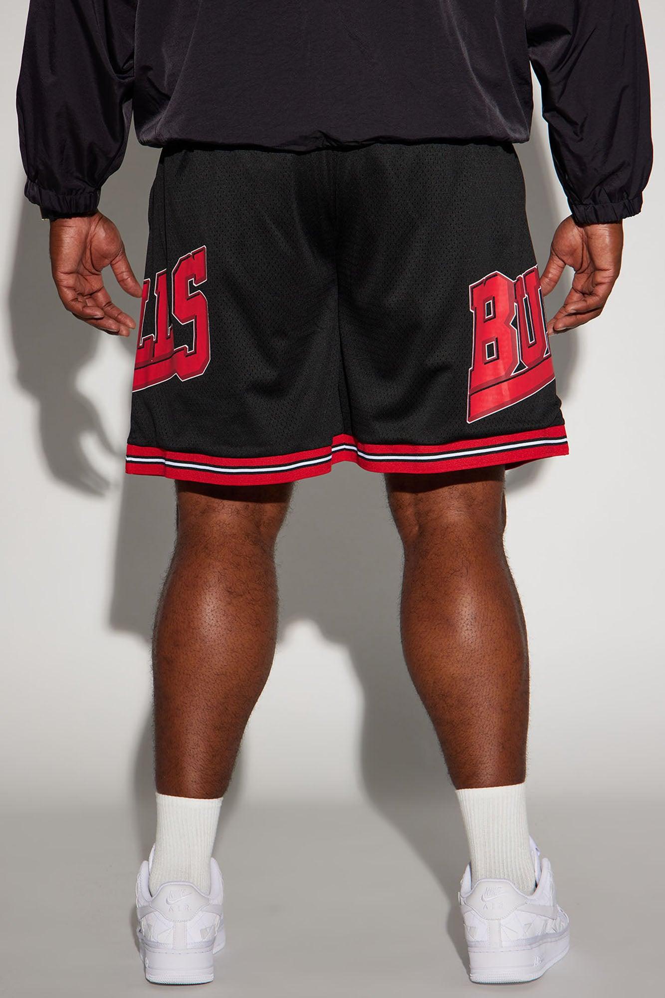 Bulls Step Back Mesh Shorts - Black Product Image