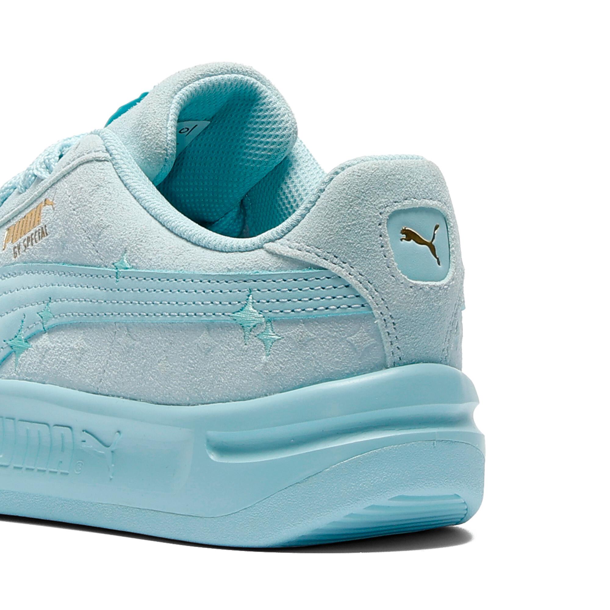 GV Special SOA Stars Sneakers Women Product Image