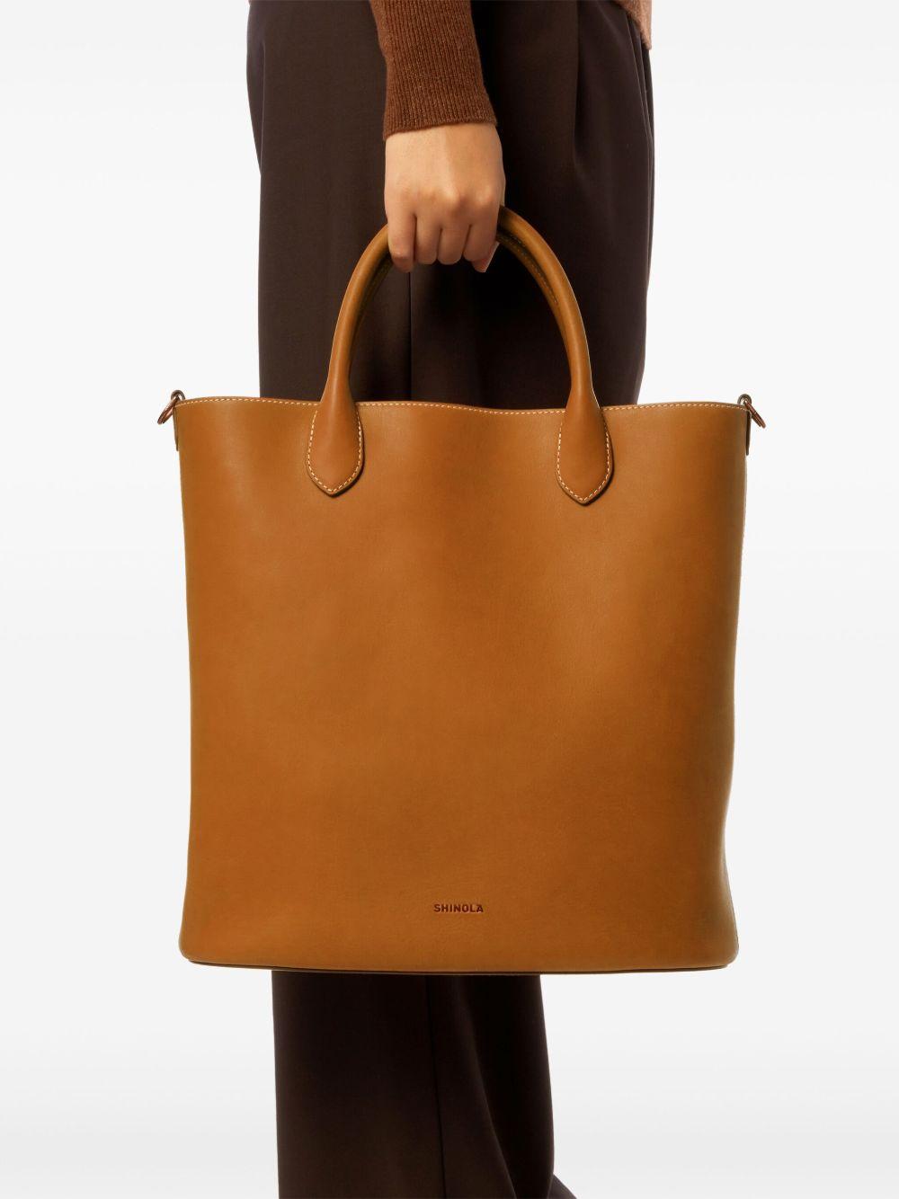 leather tote bag Product Image