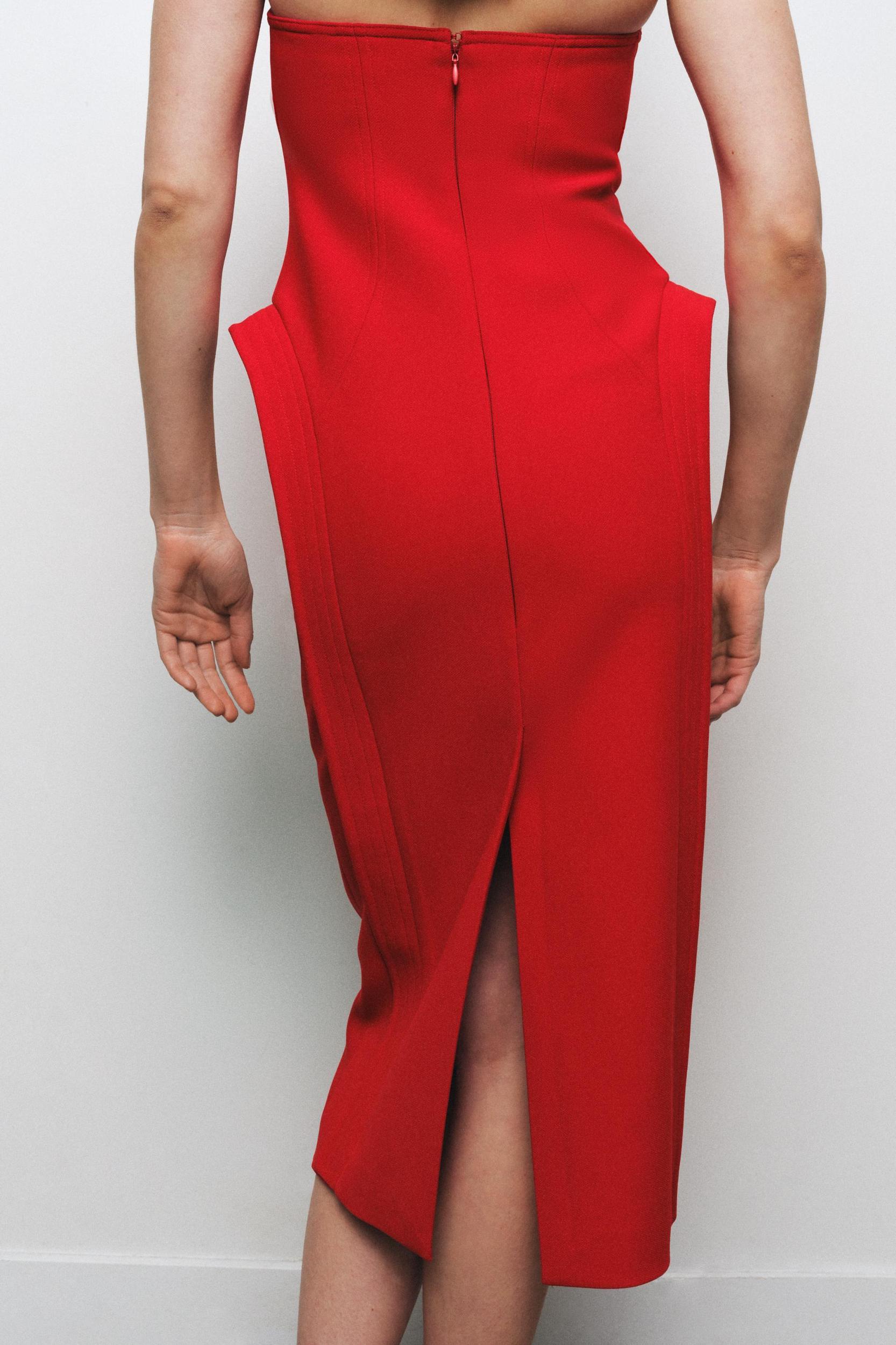 SWEETHEART NECKLINE MIDI DRESS Product Image