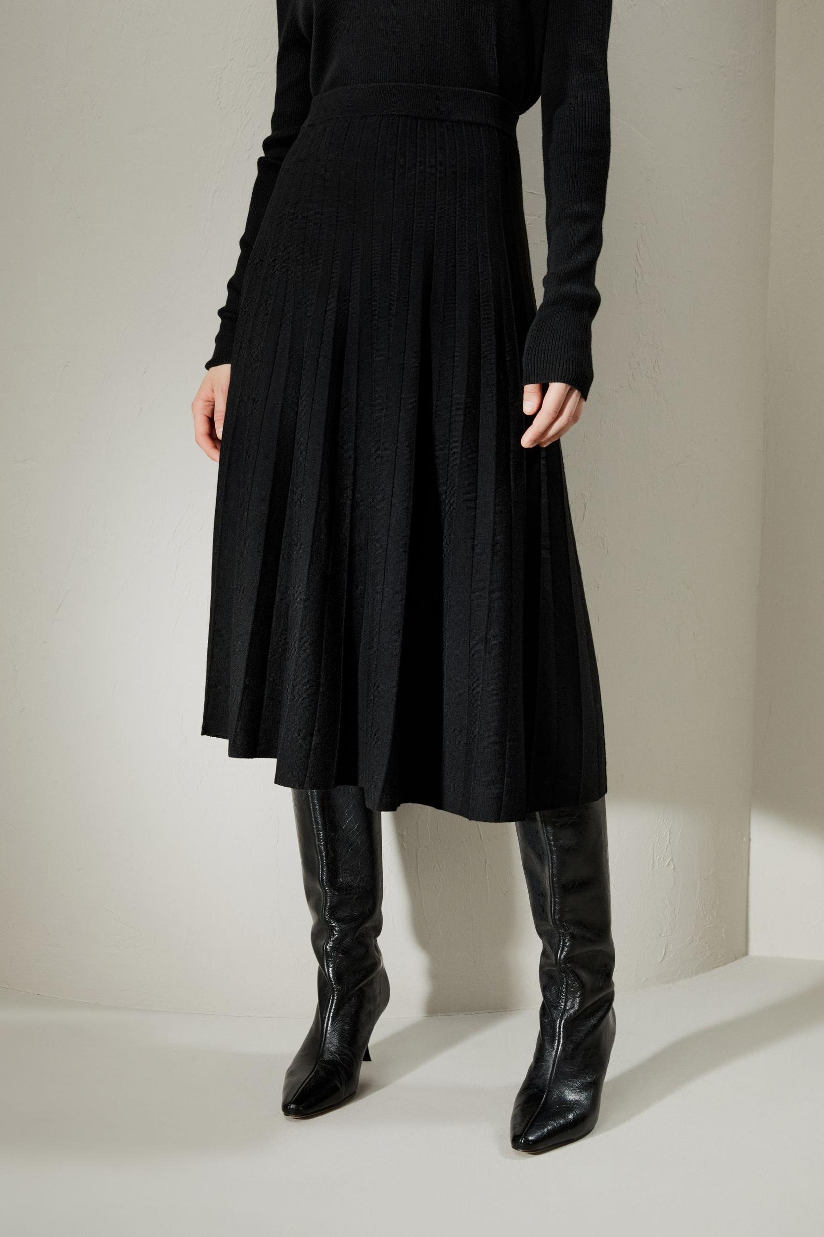 Collegiate Ultra-fine Merino Wool Skirt Product Image