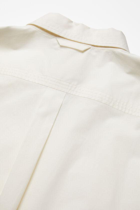 Short sleeve button-up shirt Product Image
