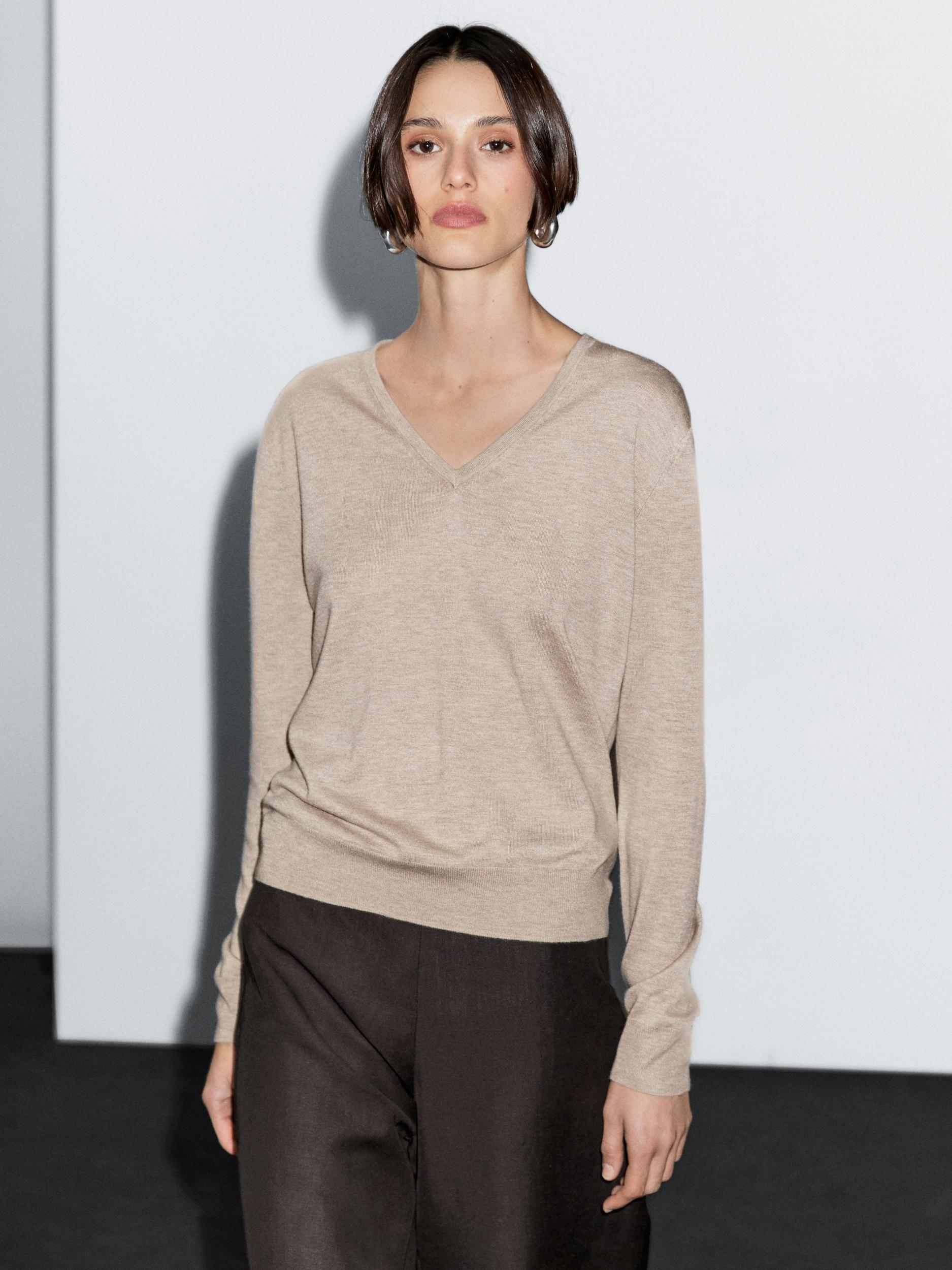 Wool blend V-neck knit sweater Product Image