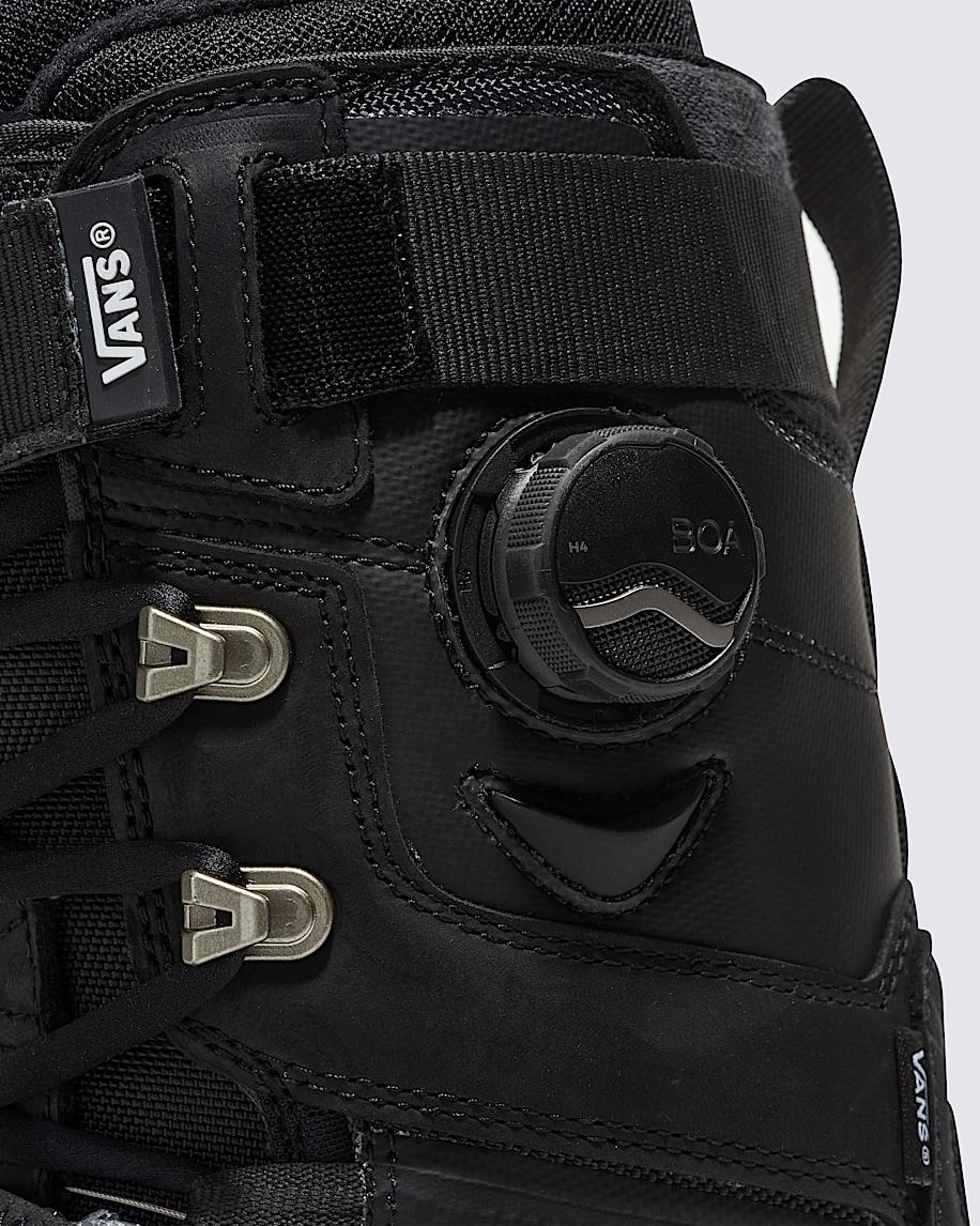 Infuse Gum Snowboard Boot in Black / Gum| Vans US Product Image