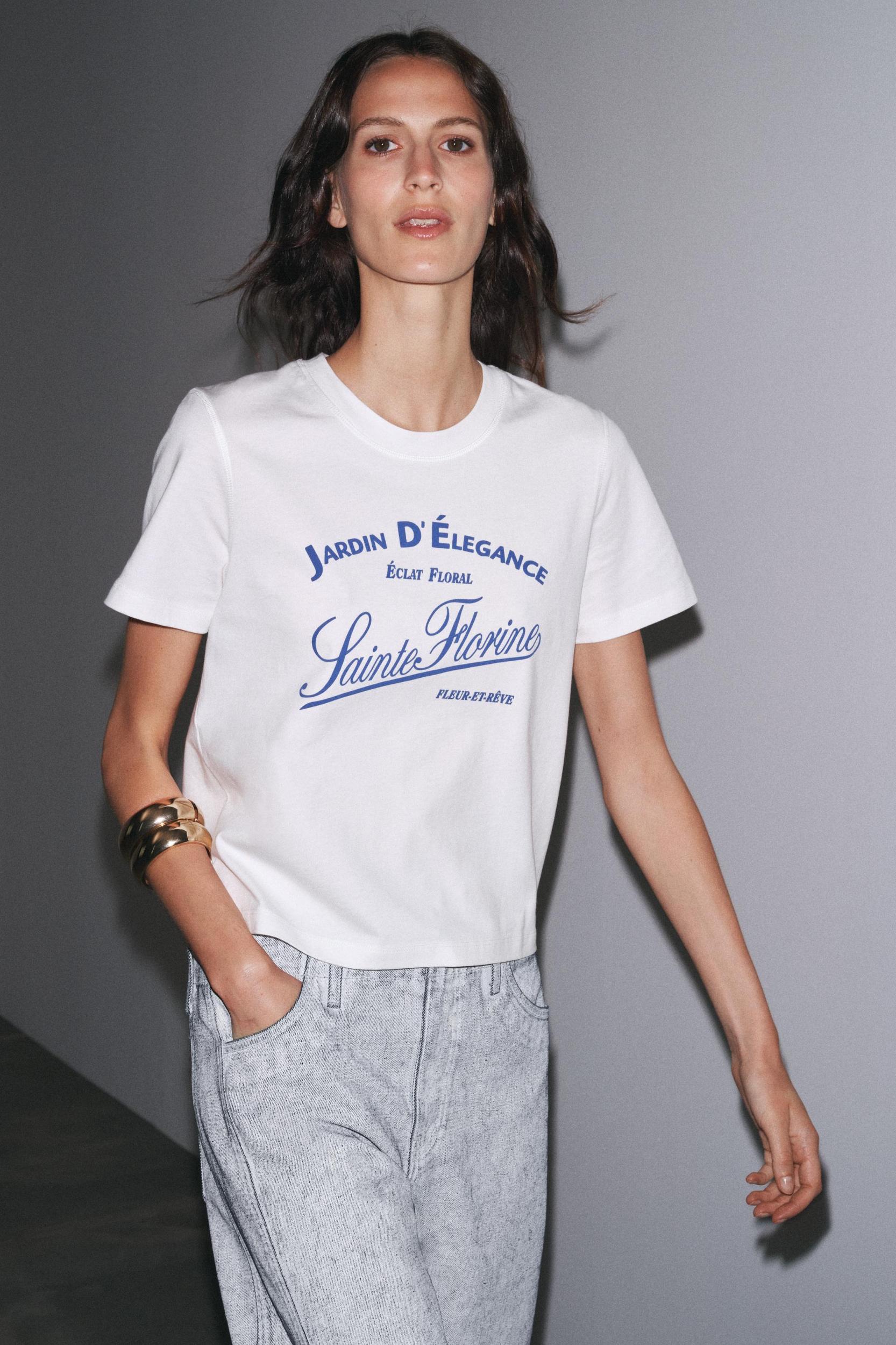 CONTRAST TEXT T-SHIRT Product Image