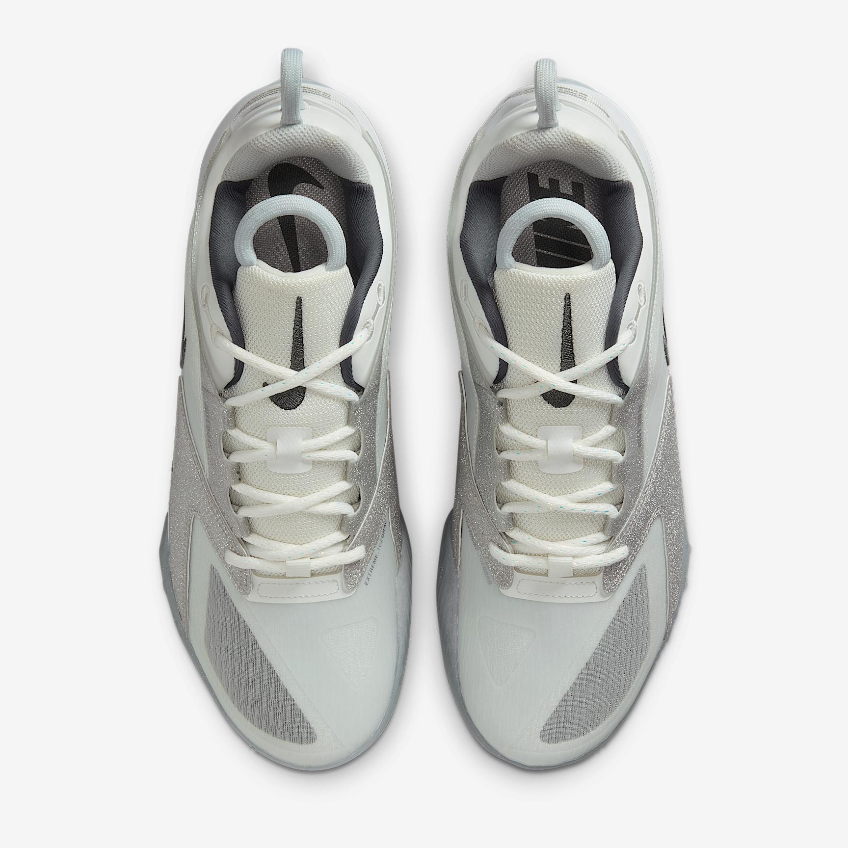 Nike Women's HyperAce 3 SE Volleyball Shoes Product Image