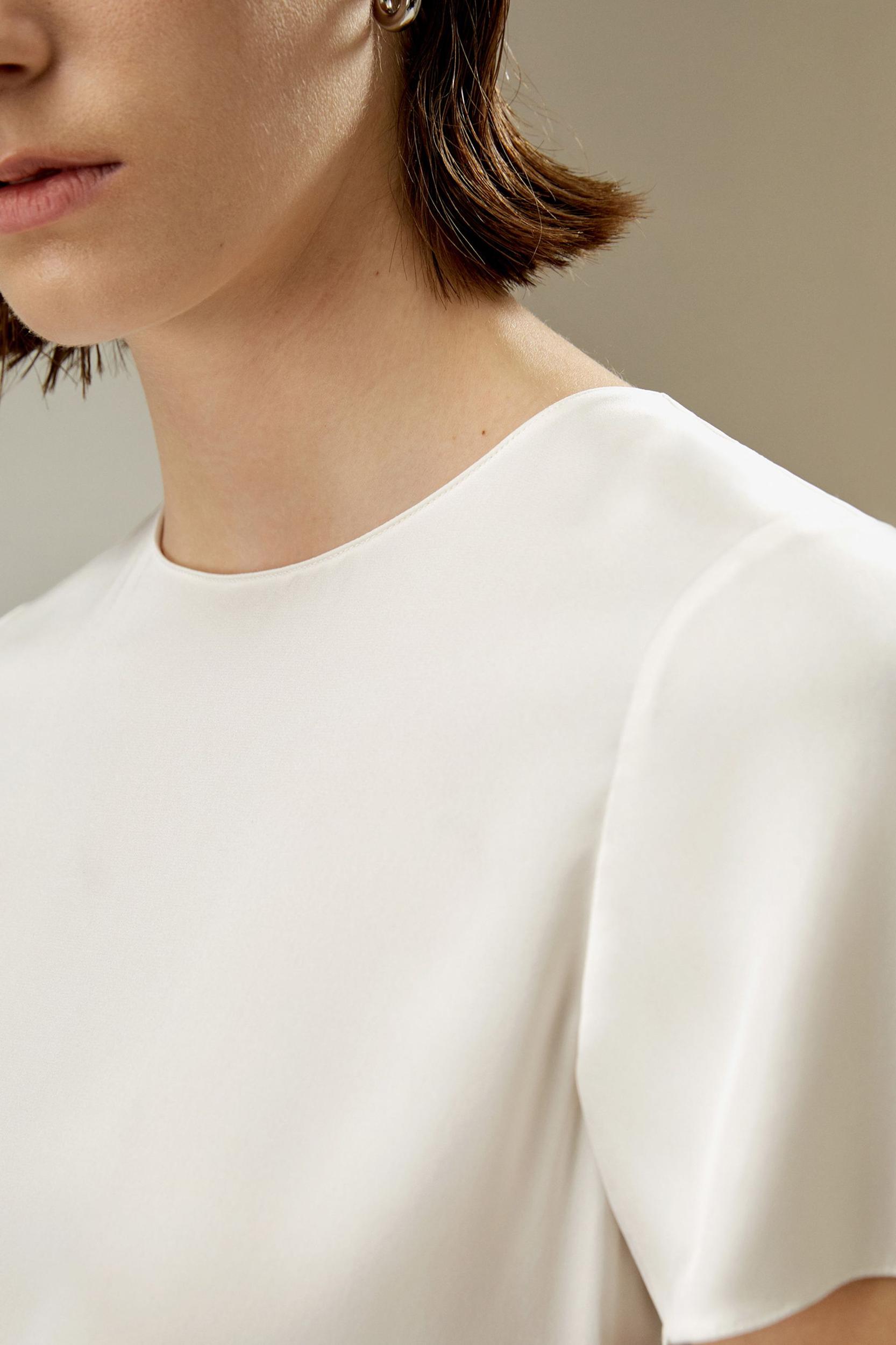 Basic Silk T-shirt Product Image