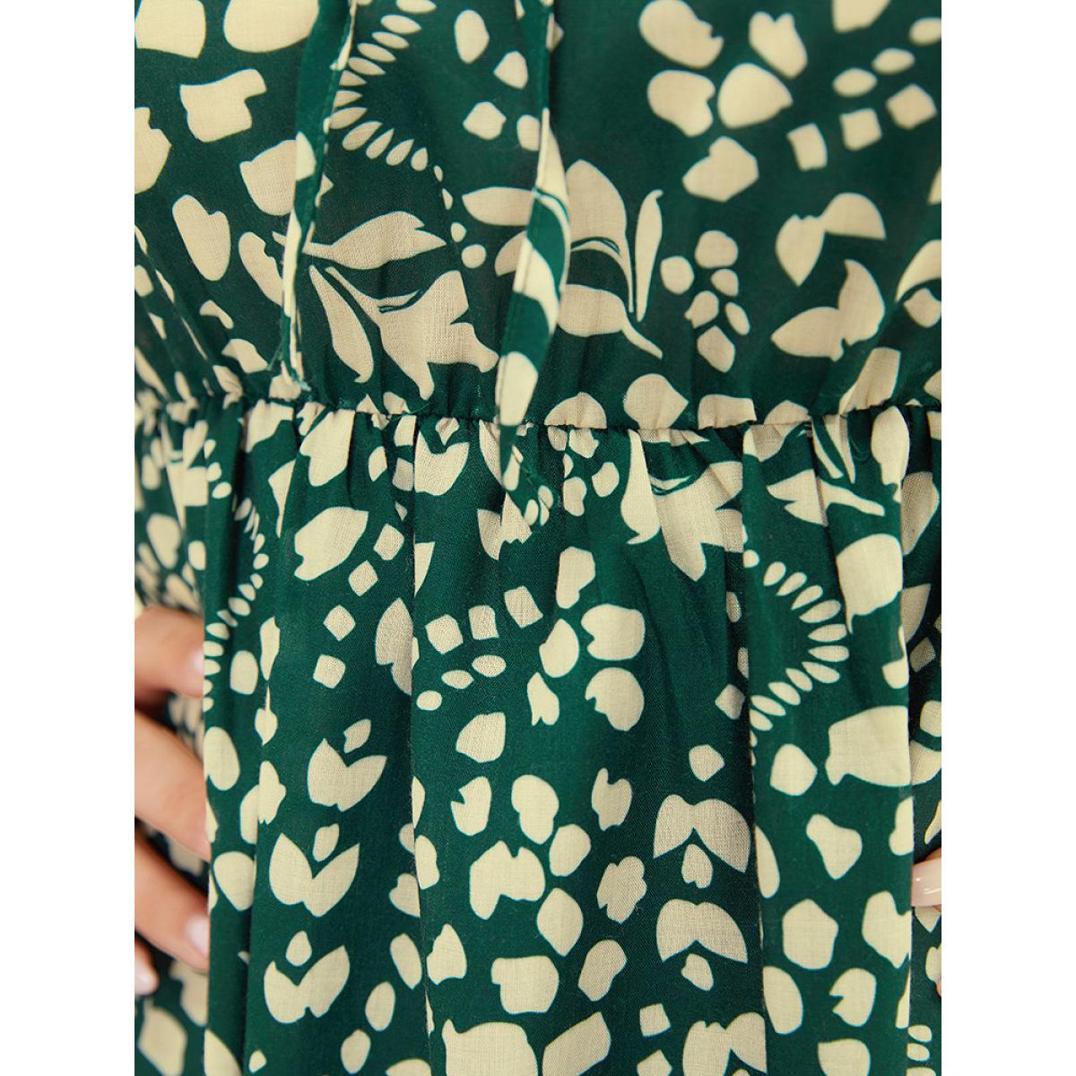 Plus Size Plant & Geometric Batwing Sleeve Pocket Flutter Knot Neck Dress DarkGreen Women Elegant Knotted V-neck Short sleeve Curvy Midi Dress BloomChic 28/5X Product Image