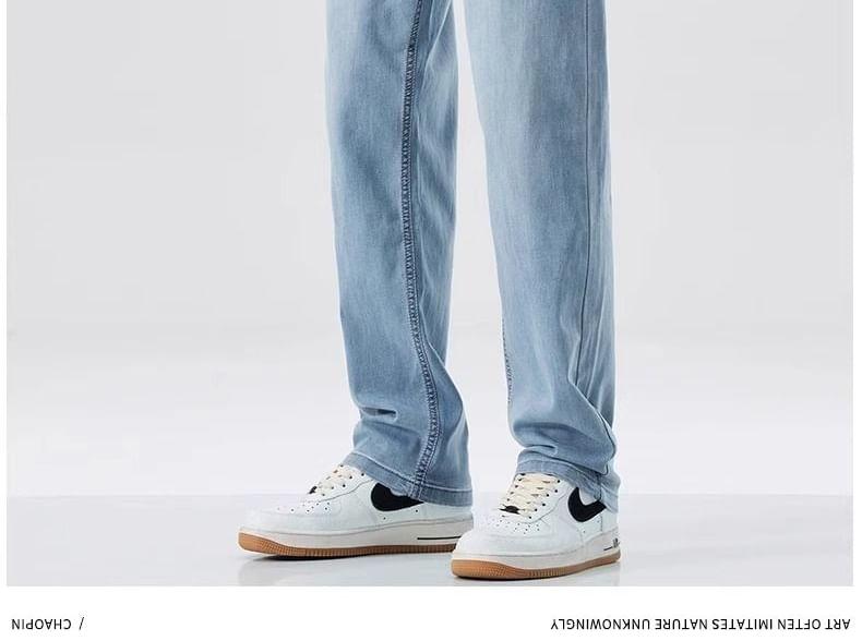 Mid Rise Washed Straight Leg Jeans Product Image