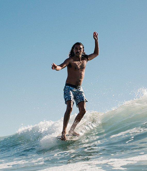 Quiksilver Surfsilk Pacifico Scallop 19#double; Outseam Board Shorts Product Image