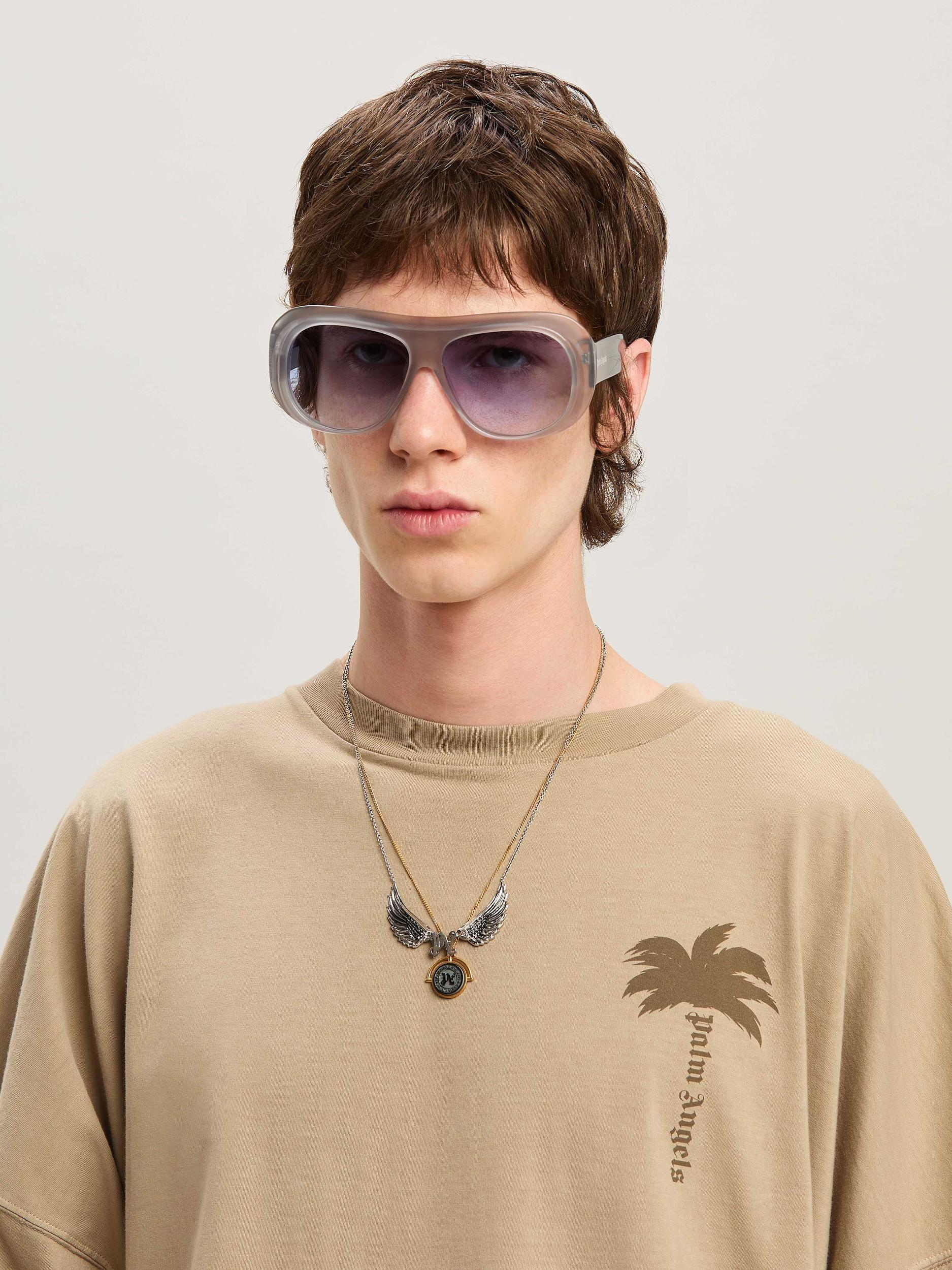 PALMS OVER TEE Product Image