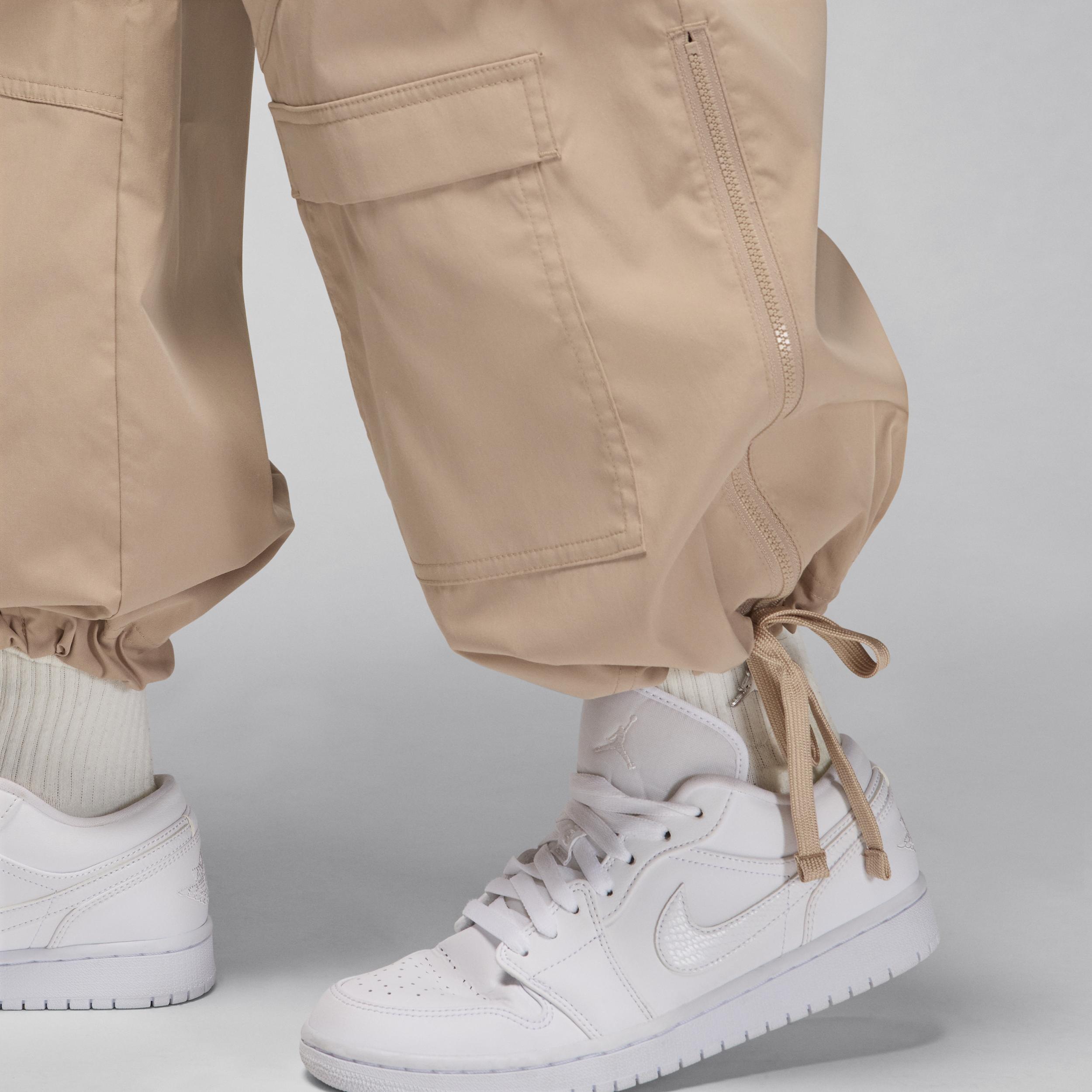 Womens Chicago Cargo Pants Product Image