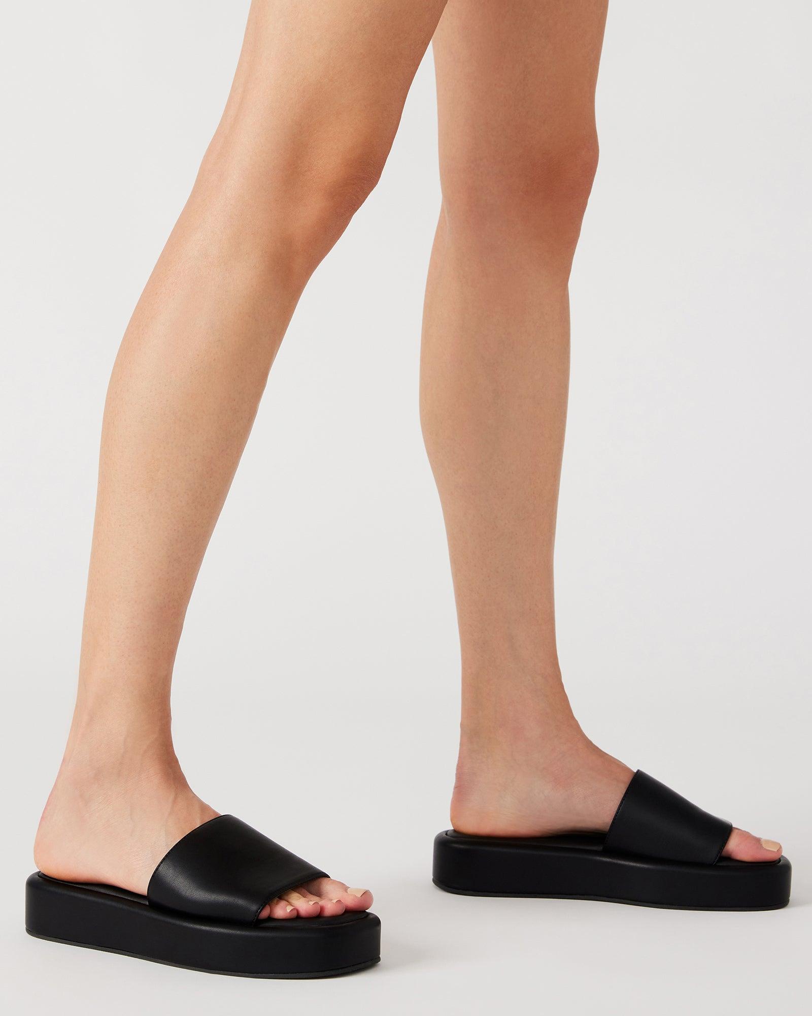 BEACHY WOVEN GREEN MULTI Female Product Image