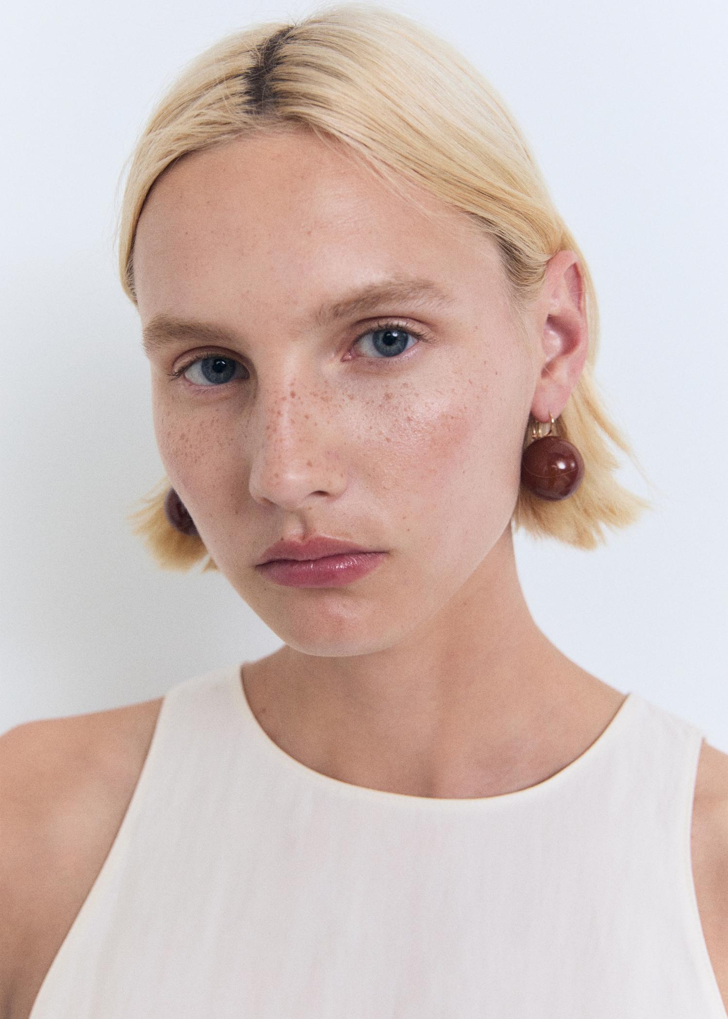 Fitted halter top - Women | MANGO USA Product Image