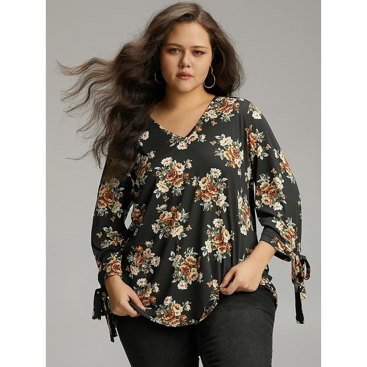 Plus Size Floral Print V Neck Ties Sleeve T-shirt Black Women Casual Cross straps Floral V-neck Dailywear T-shirts BloomChic 12/L Product Image