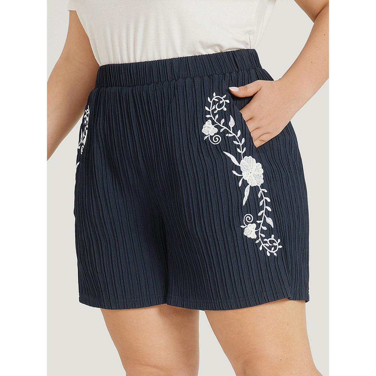 Plus Size Floral Embroidered Textured Stretchy Waist Shorts Women Midnight Casual Bodycon Casual Shorts BloomChic 18-20/2X Product Image
