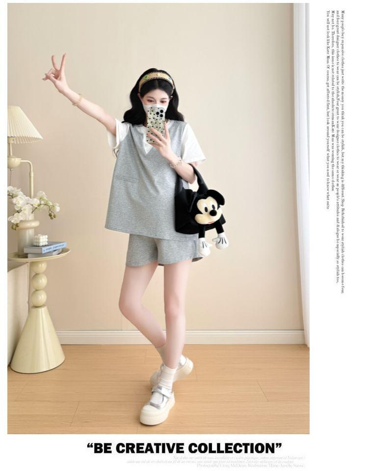 Maternity Set: Short-Sleeve Round Neck Mock Two Piece Tee + High Waist Plain Shorts Product Image