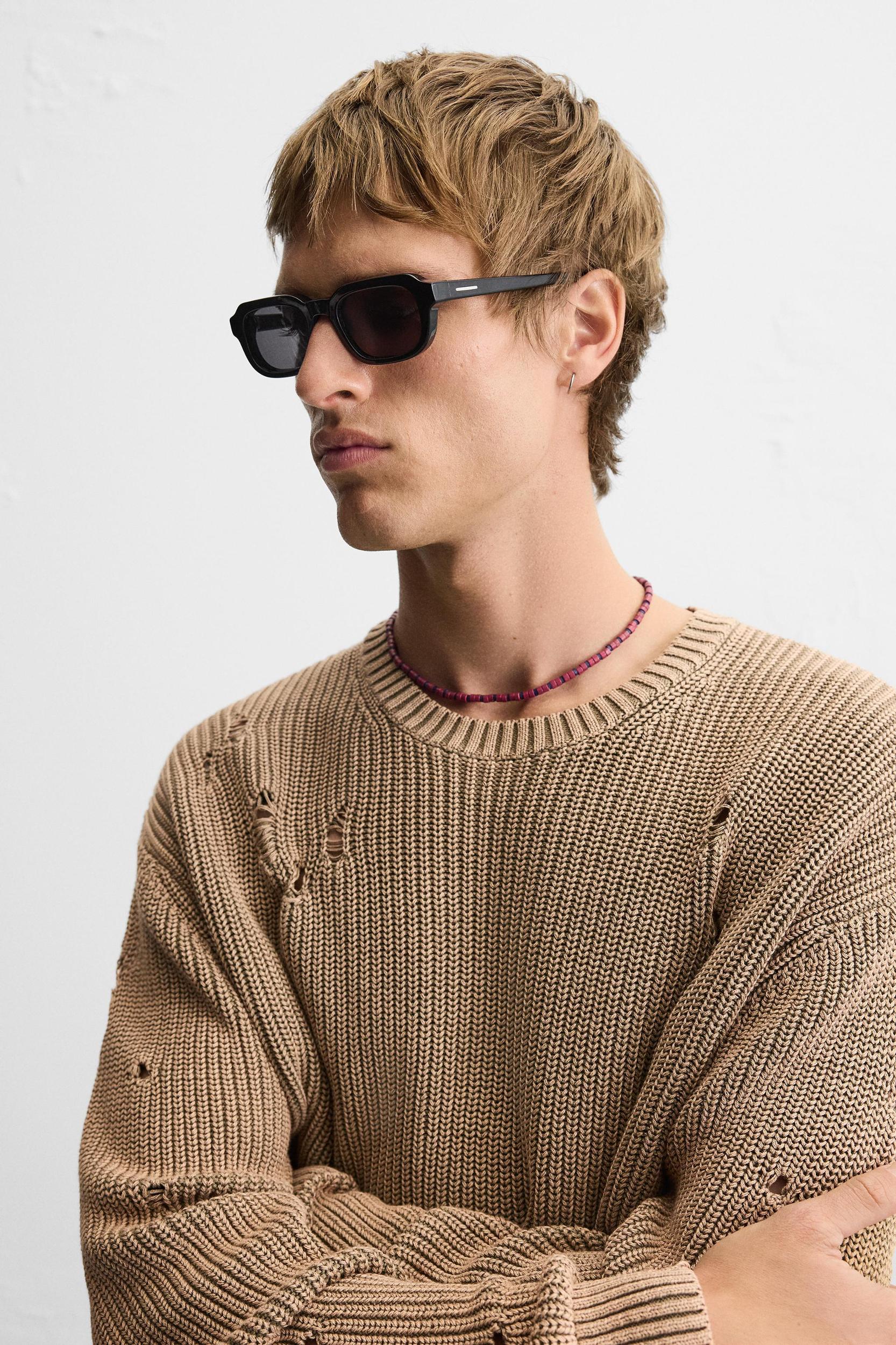 ACID WASH RIPPED SWEATER Product Image