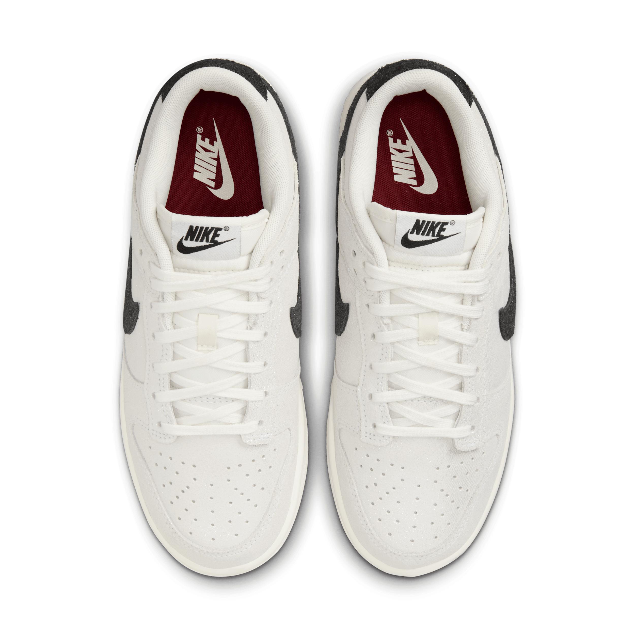 Nike Womens Dunk Low SE Shoes | HQ3502-100 Product Image