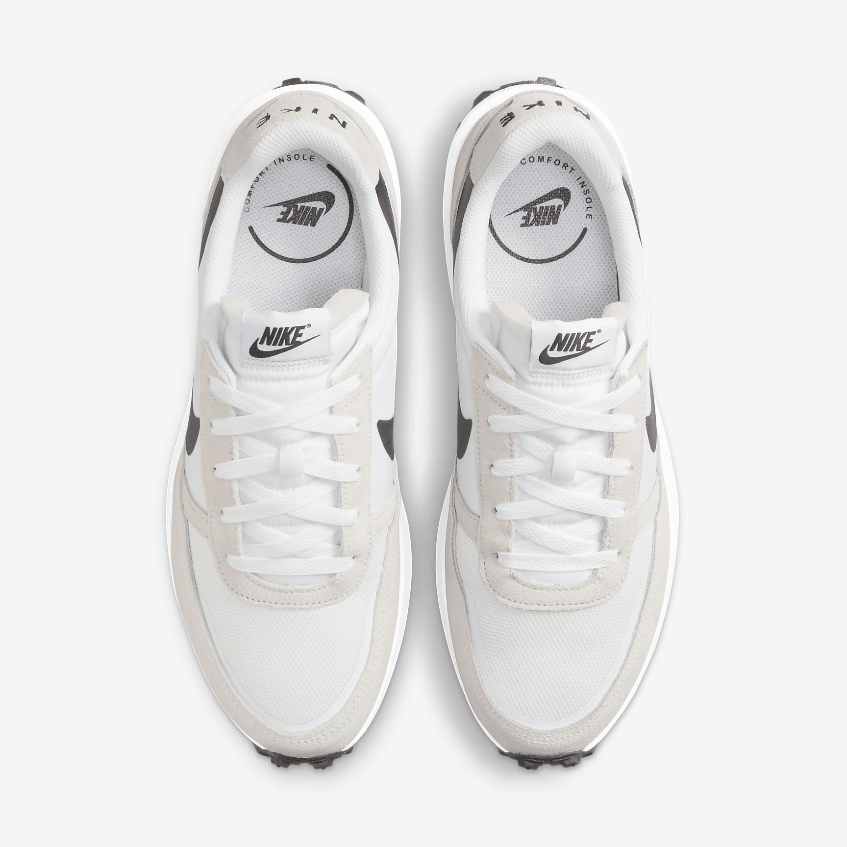 Nike Men's Waffle Nav Shoes Product Image