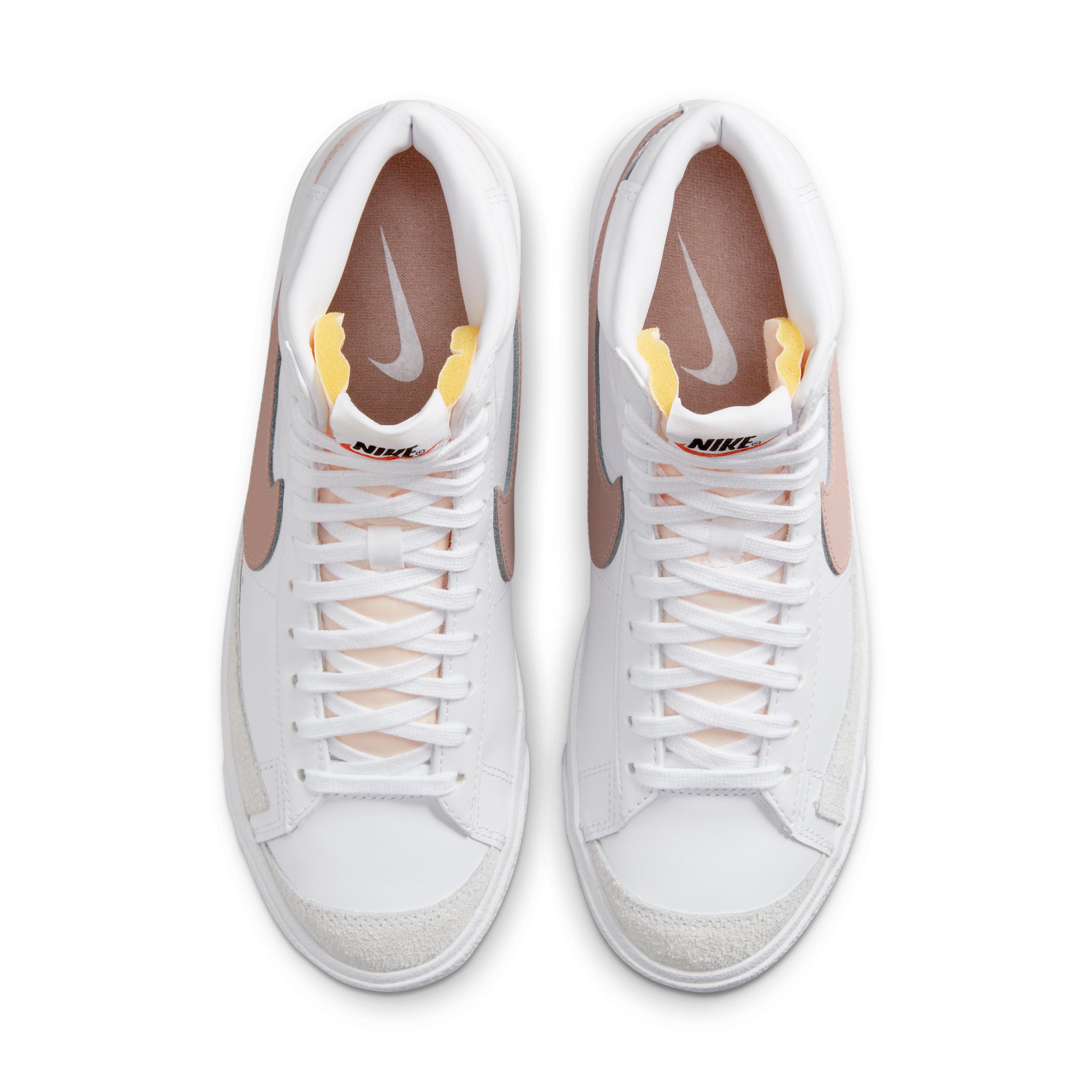 Nike Womens Blazer Mid 77 Shoes | CZ1055-118 Product Image