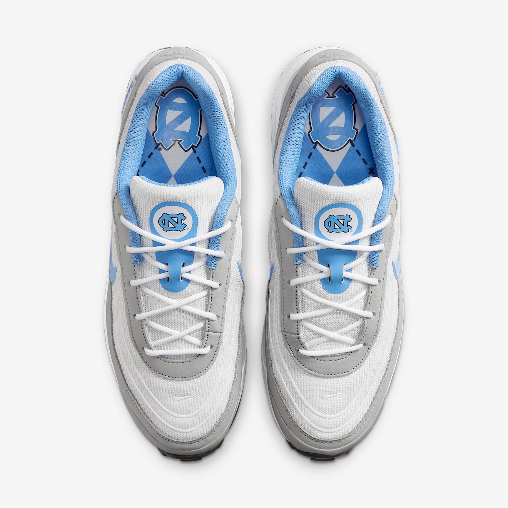 Nike College Air Max Verse (UNC) Men's Shoes Product Image