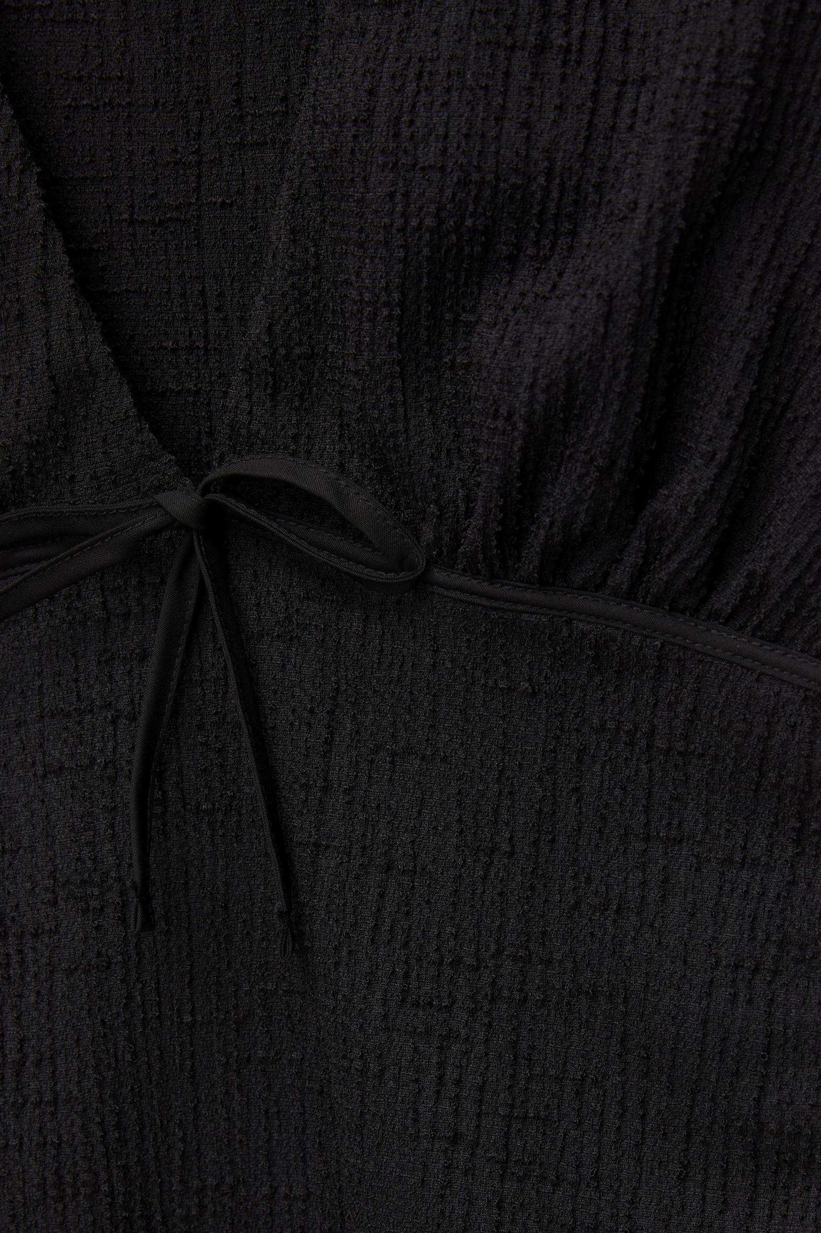 Rustic top with bow Product Image