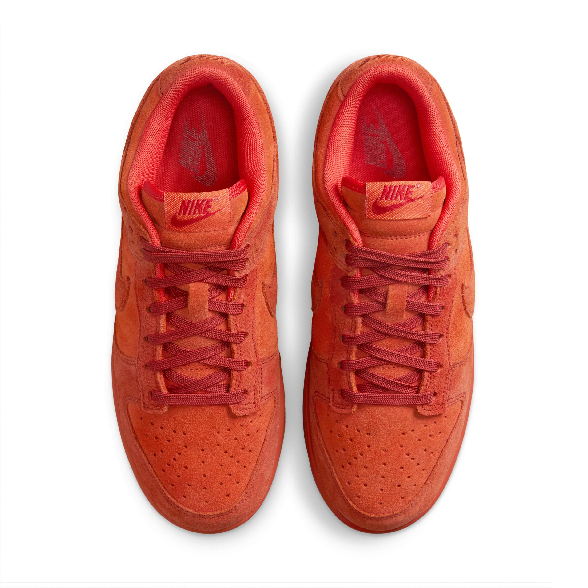 Nike Womens Dunk Low SE Shoes | HV5756-633 Product Image