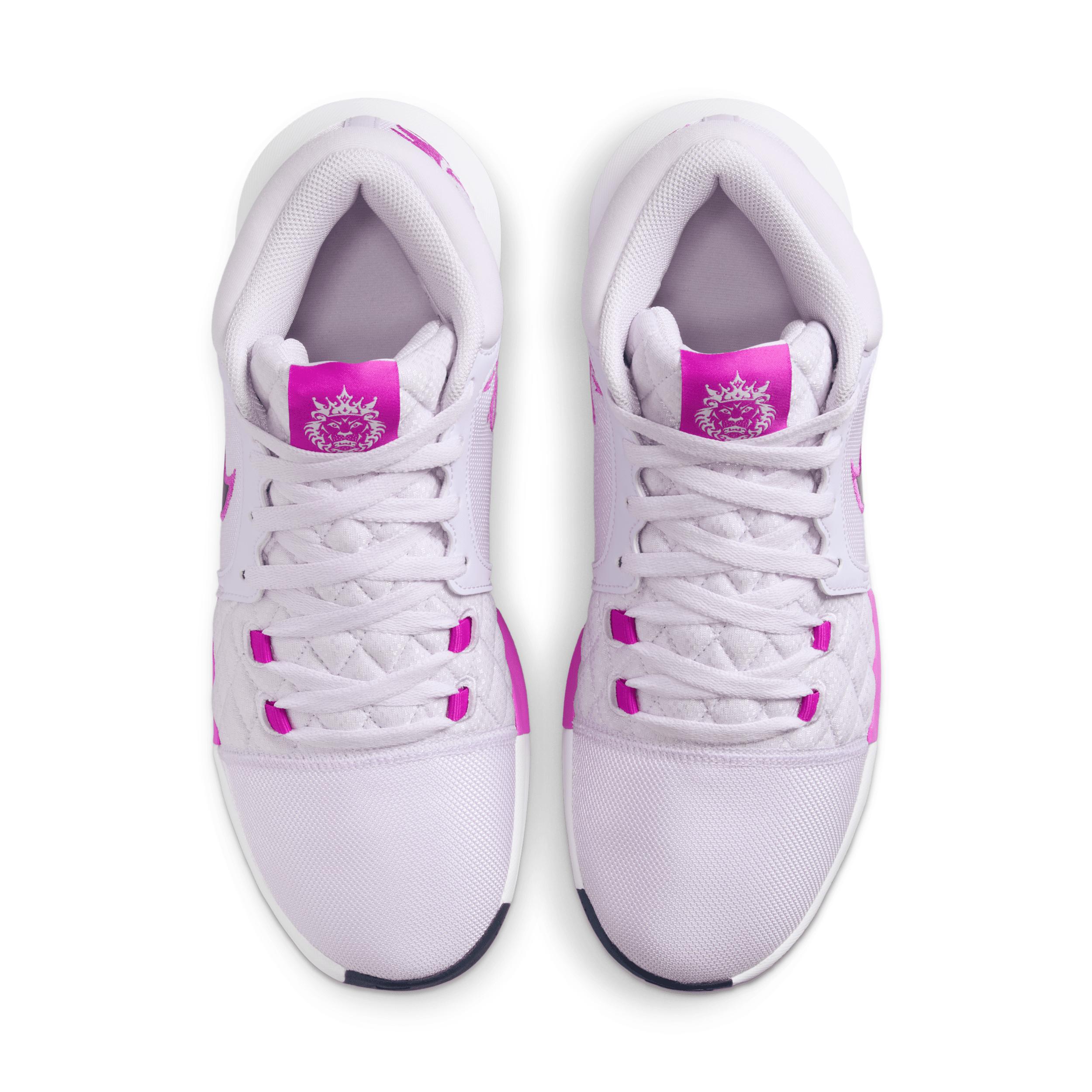 Nike Men's LeBron Witness VIII Basketball Shoes Product Image