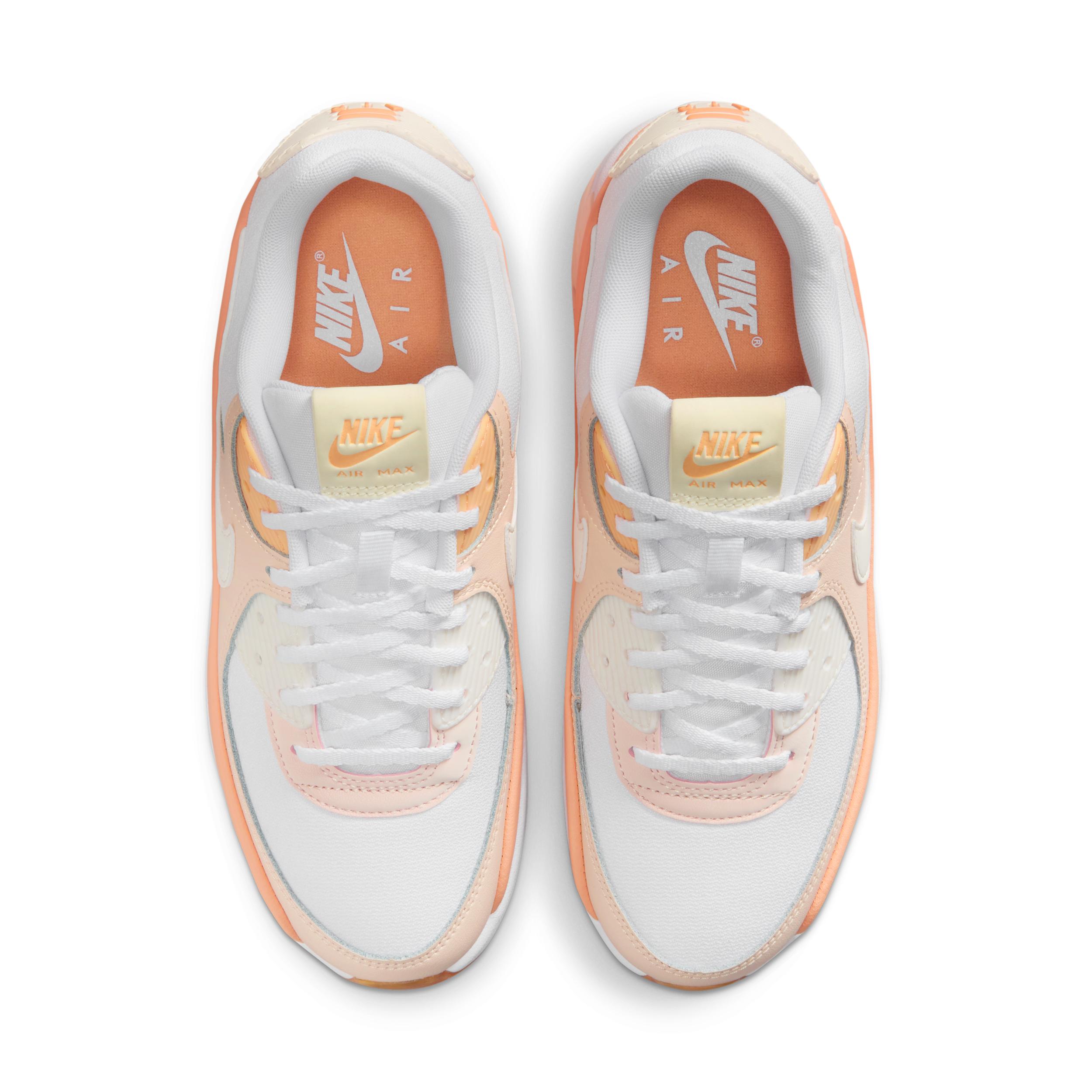 Nike Women's Air Max 90 LV Shoes Product Image